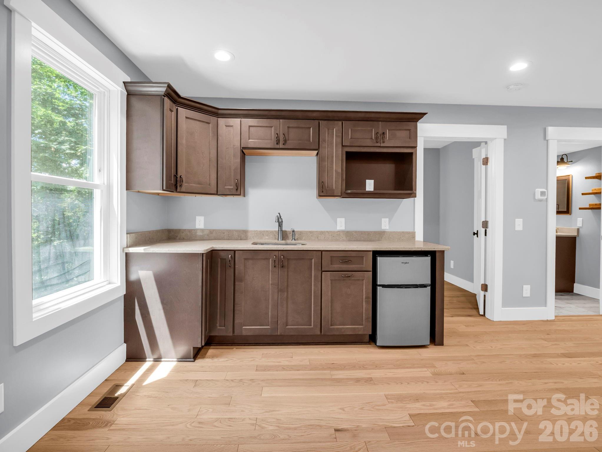 38 Scenic View Drive — Hendersonville