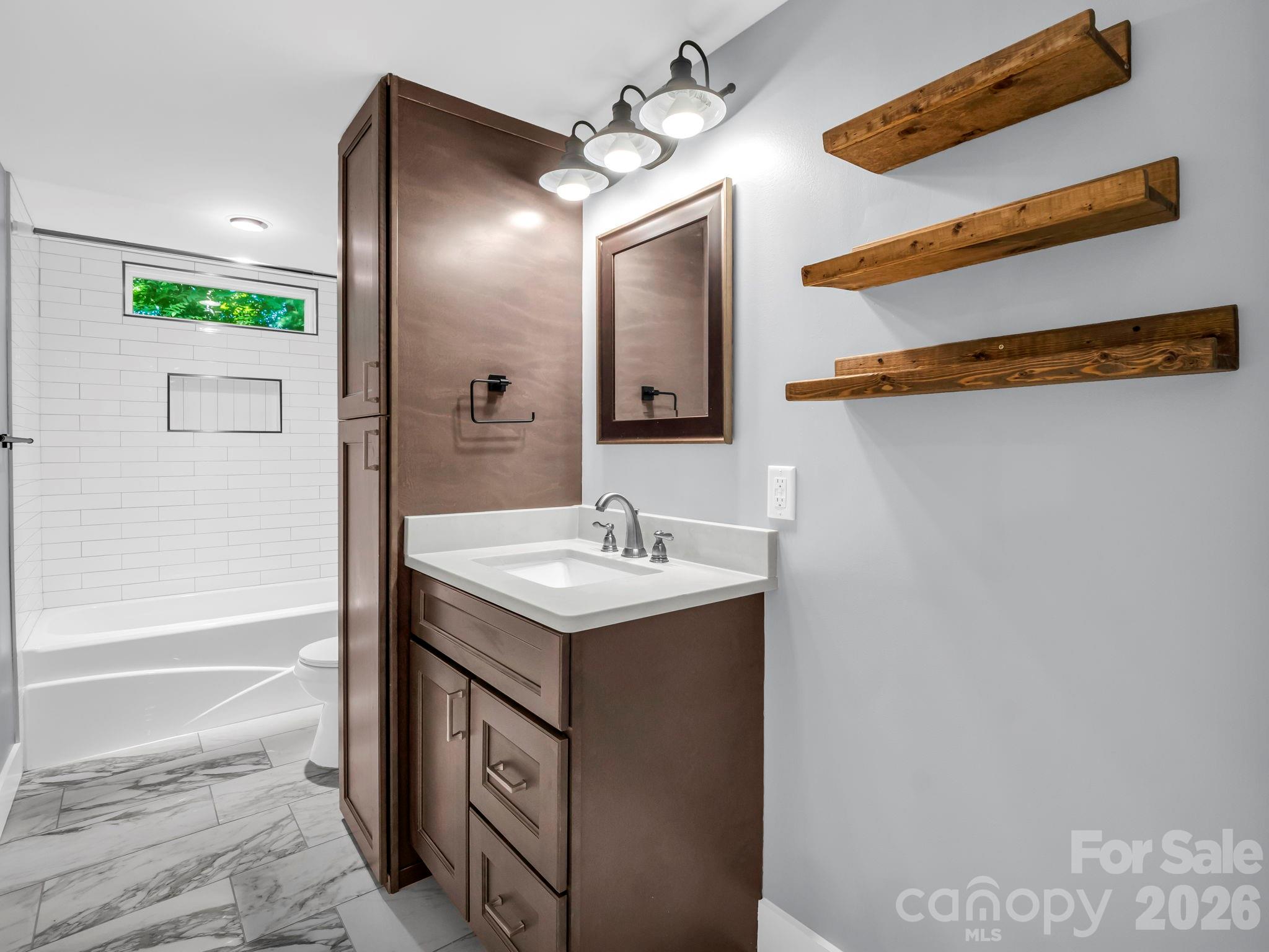 38 Scenic View Drive — Hendersonville