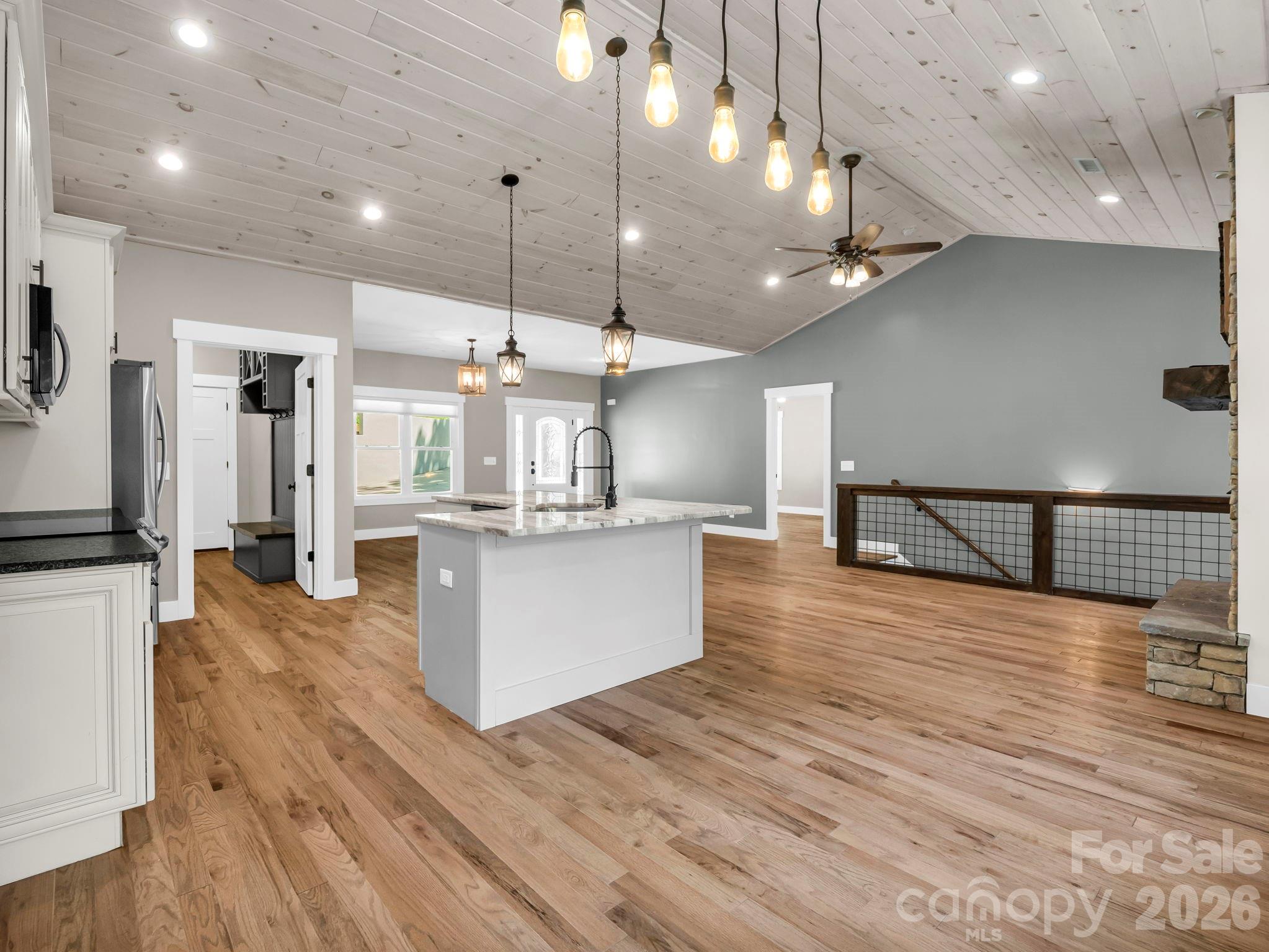 38 Scenic View Drive — Hendersonville