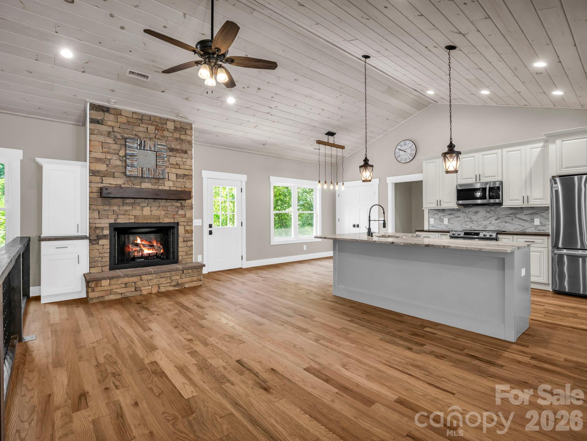 38 Scenic View Drive — Hendersonville