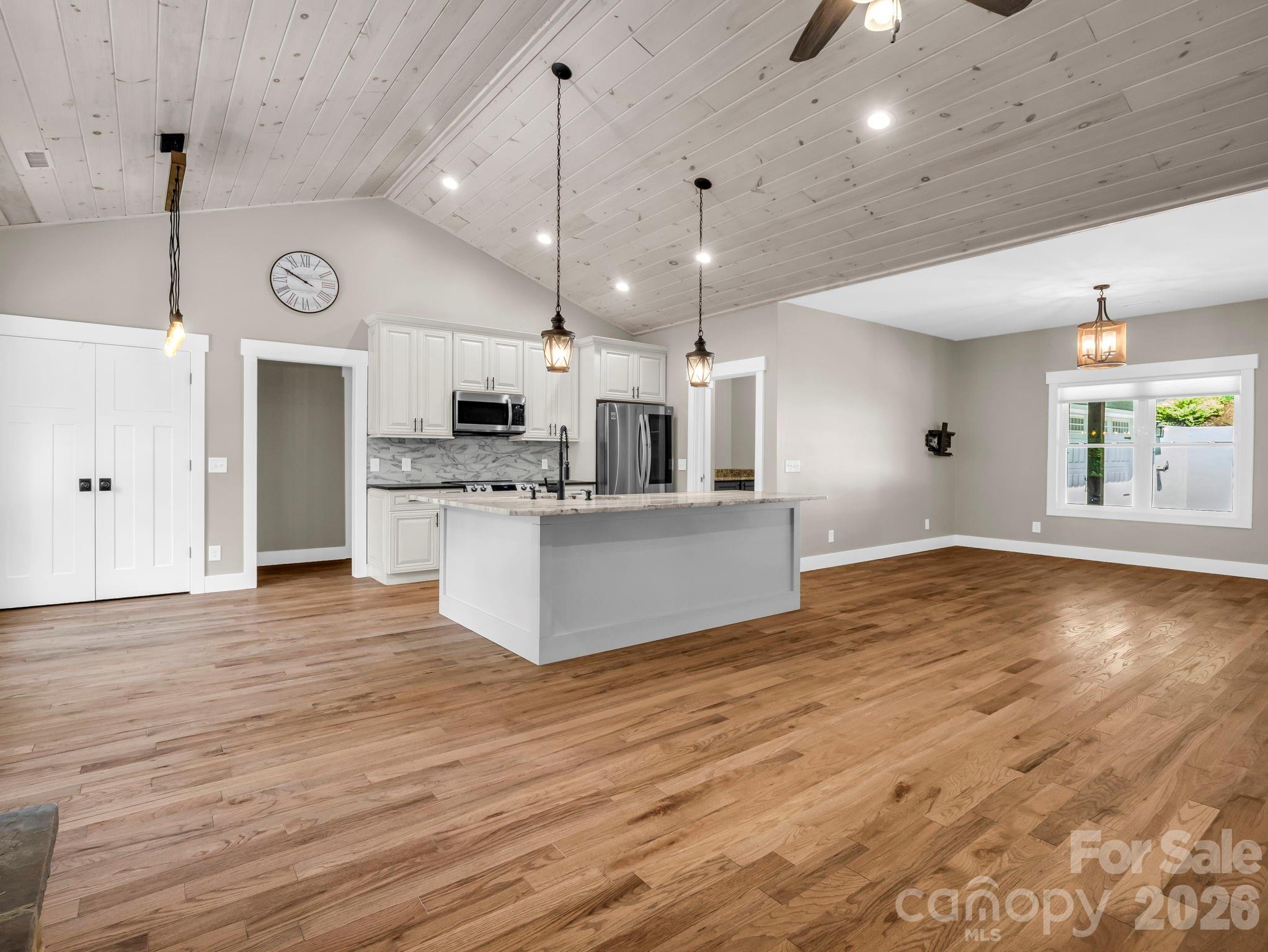 38 Scenic View Drive — Hendersonville