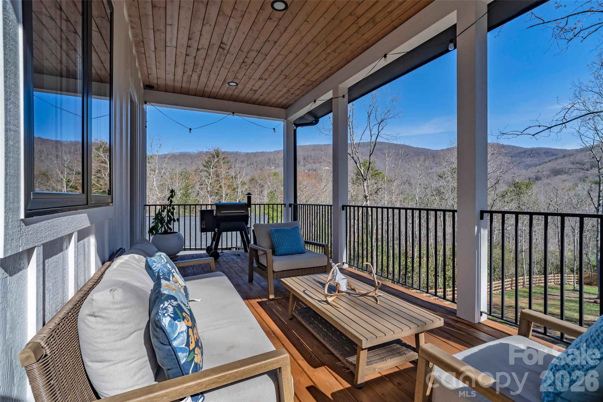 26 Pineview Road — Fairview