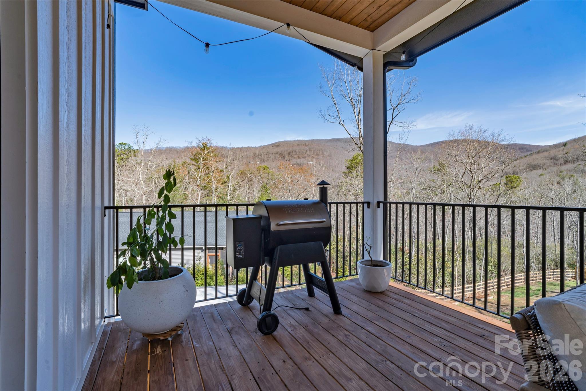 26 Pineview Road — Fairview