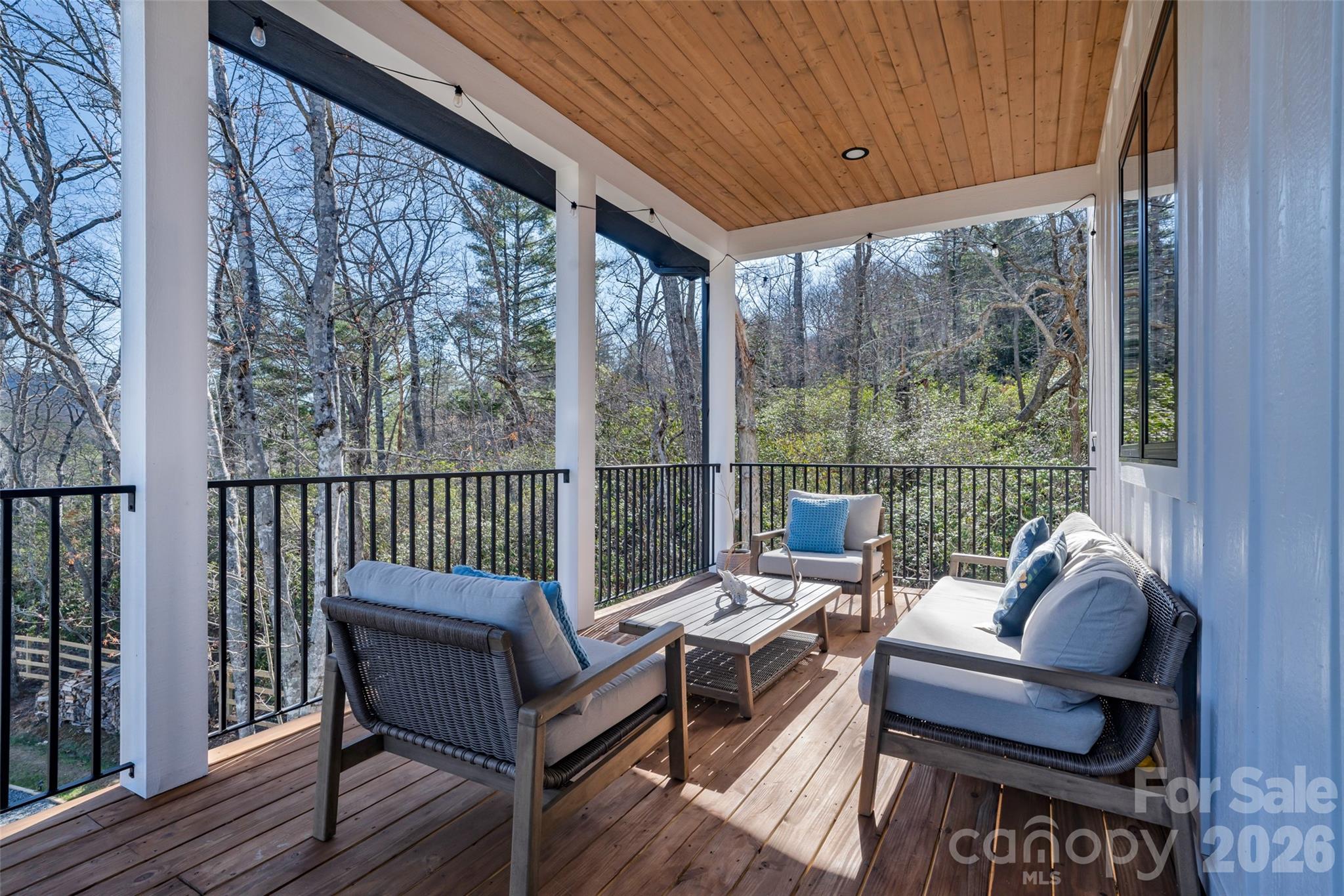 26 Pineview Road — Fairview