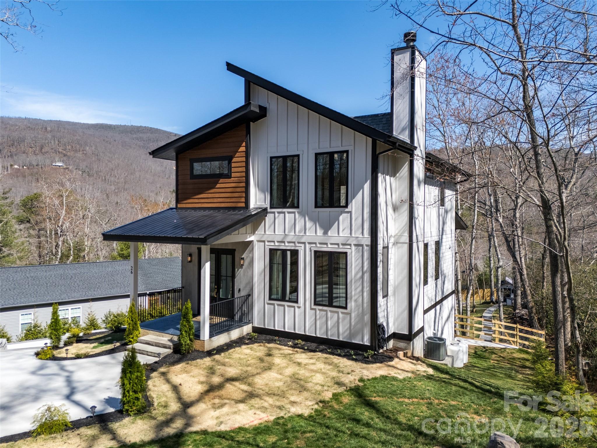 26 Pineview Road — Fairview