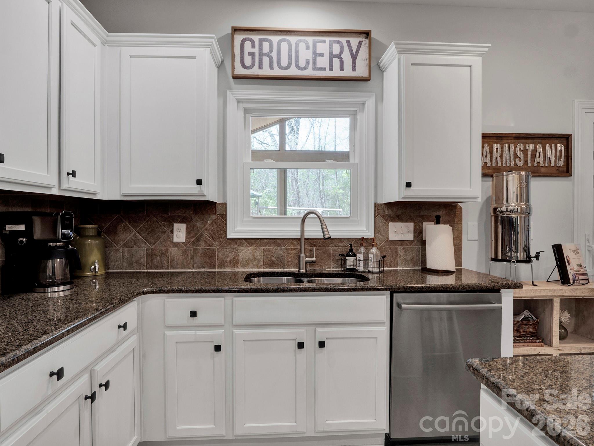 1800 Robbins Meadows Drive — Waxhaw