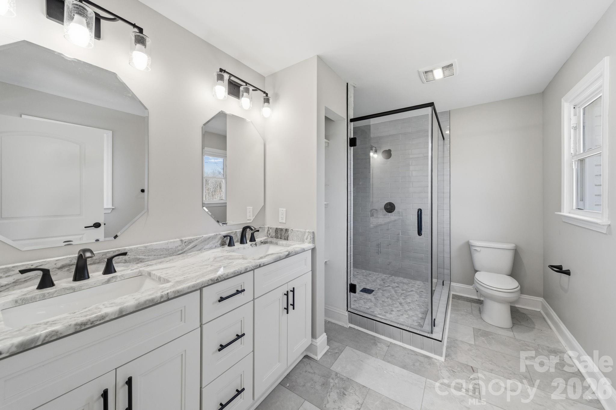861 Union Church Road — Lancaster