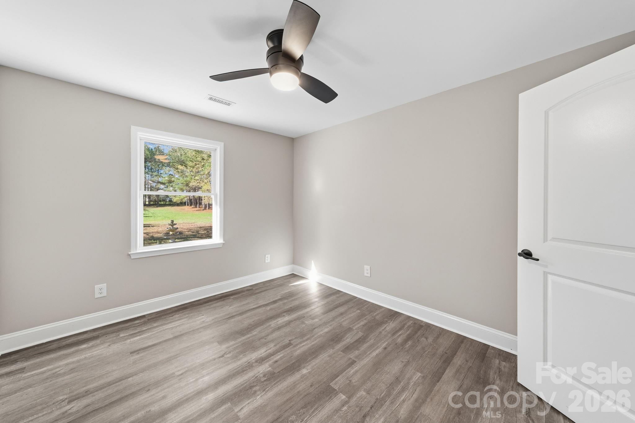 861 Union Church Road — Lancaster