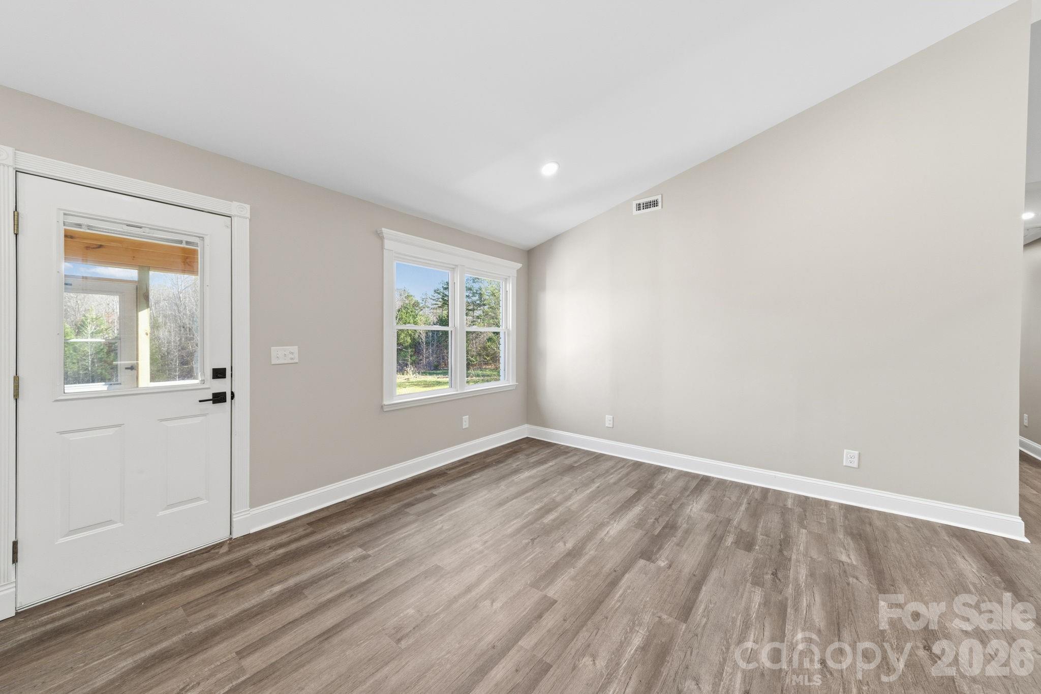 861 Union Church Road — Lancaster