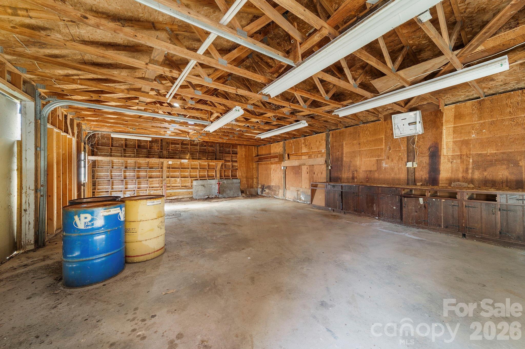 861 Union Church Road — Lancaster