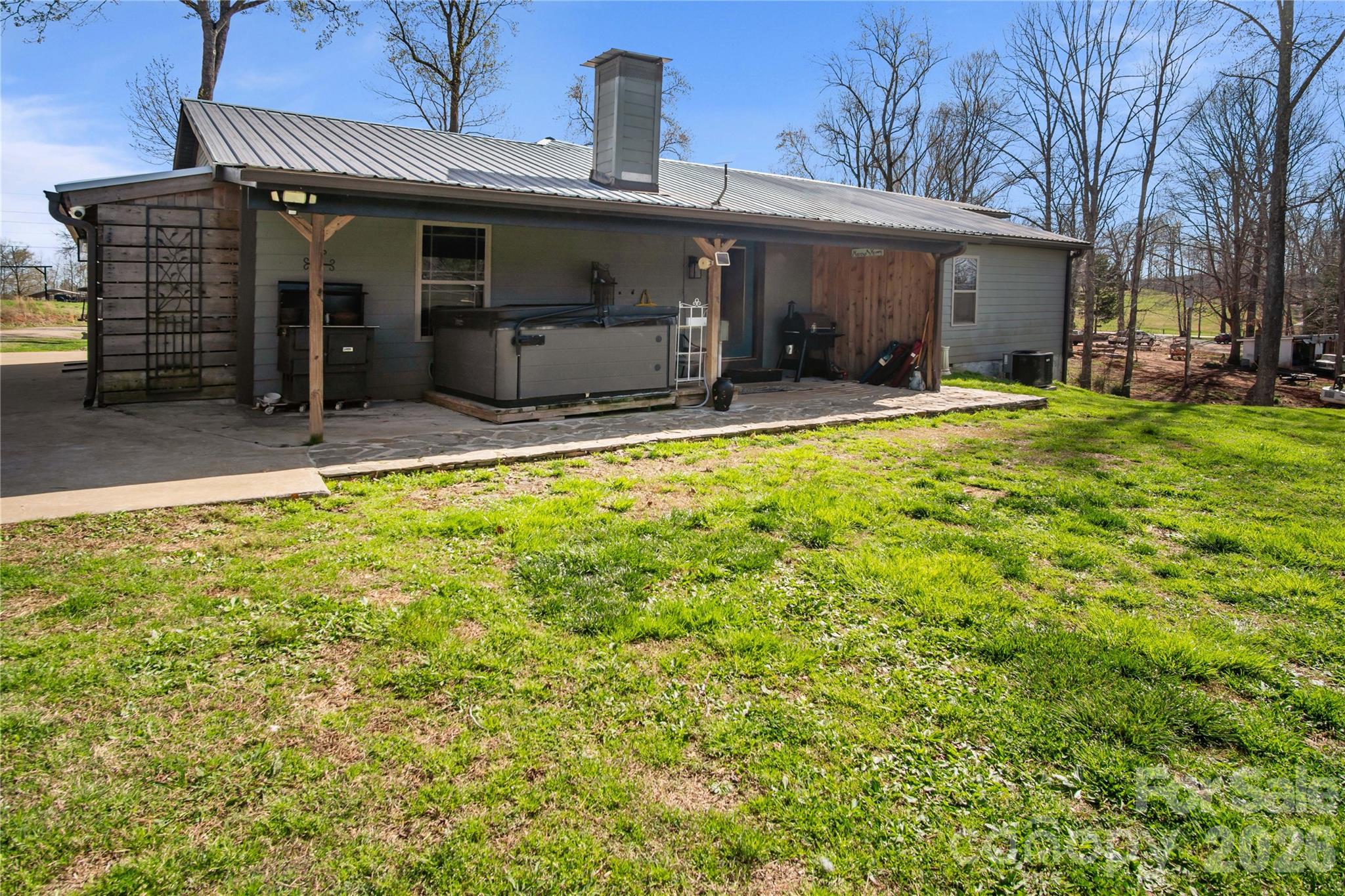 4107 Sandy Plains Road — Tryon