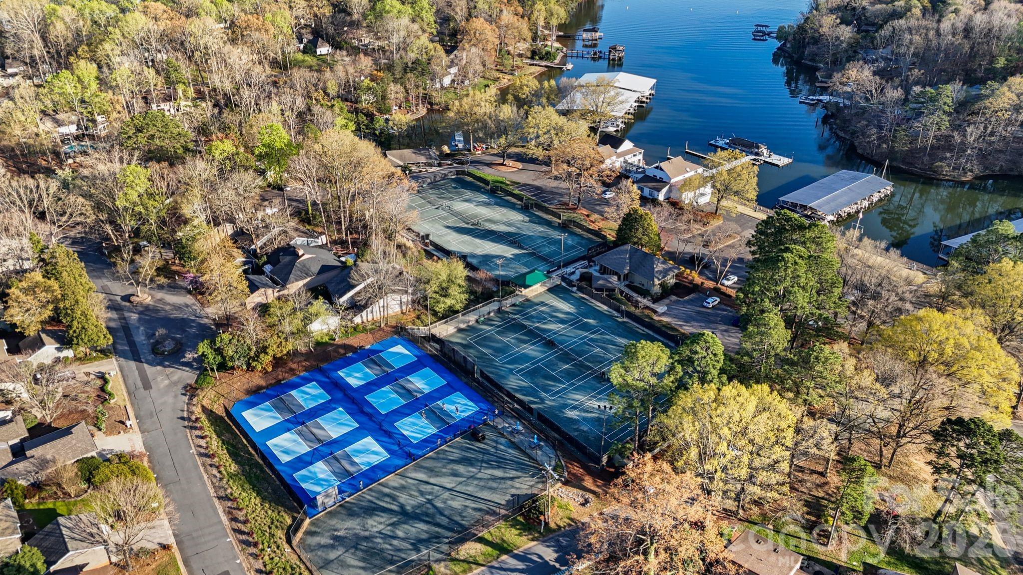 22 Honeysuckle Lane — Lake Wylie