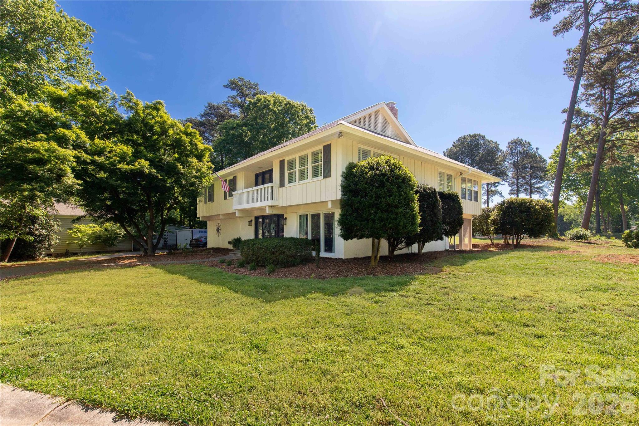 22 Honeysuckle Lane — Lake Wylie
