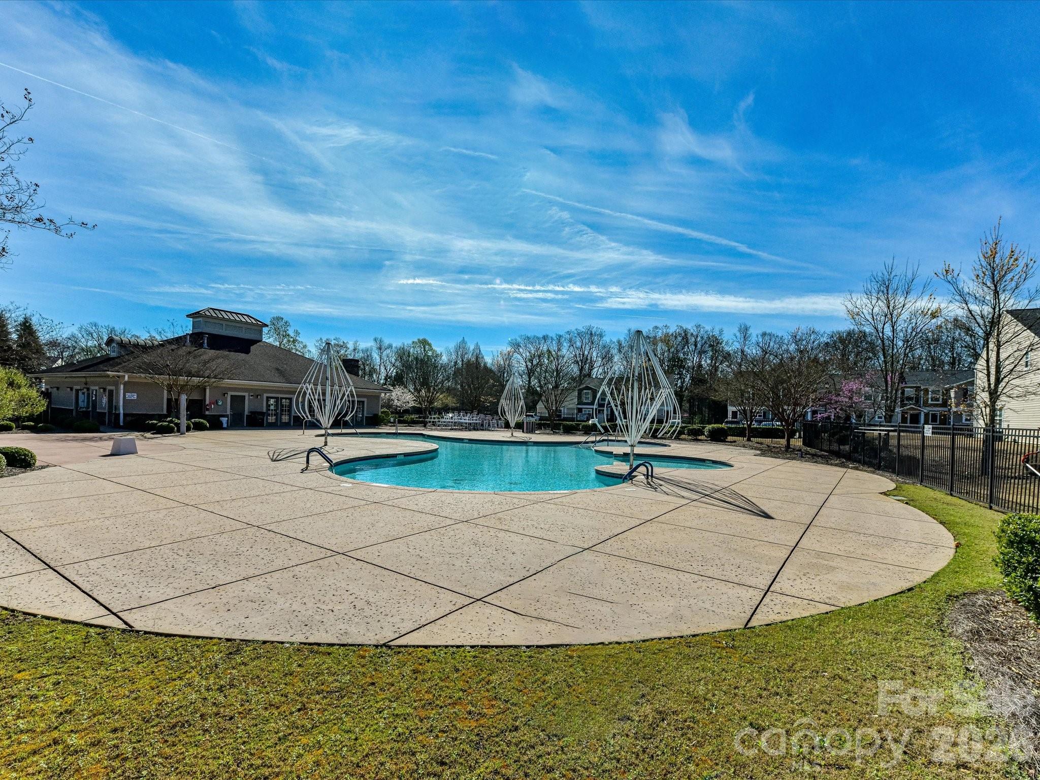 806 Canoe Song Road — Fort Mill