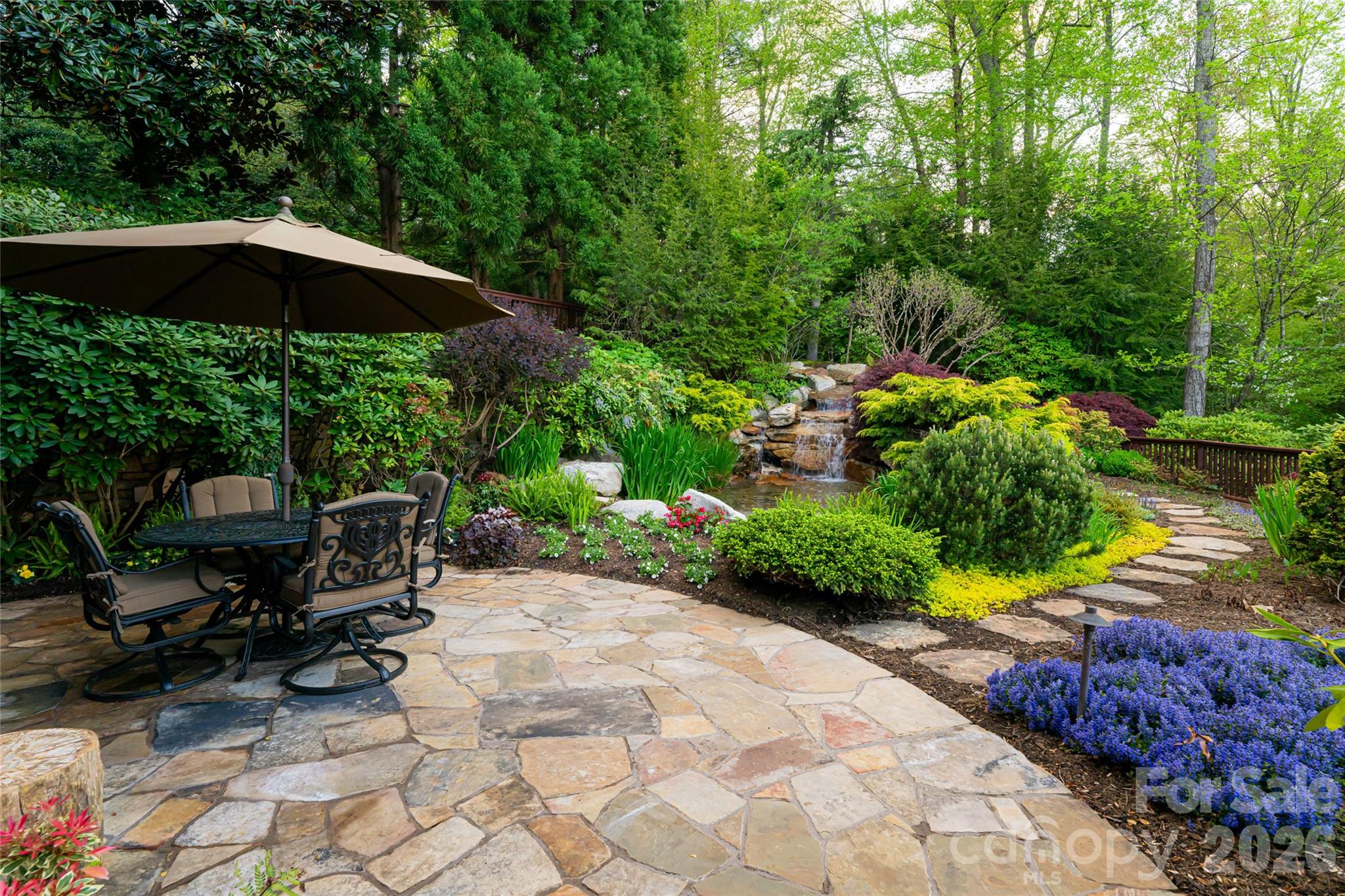 66 N Deerhaven Lane — Asheville