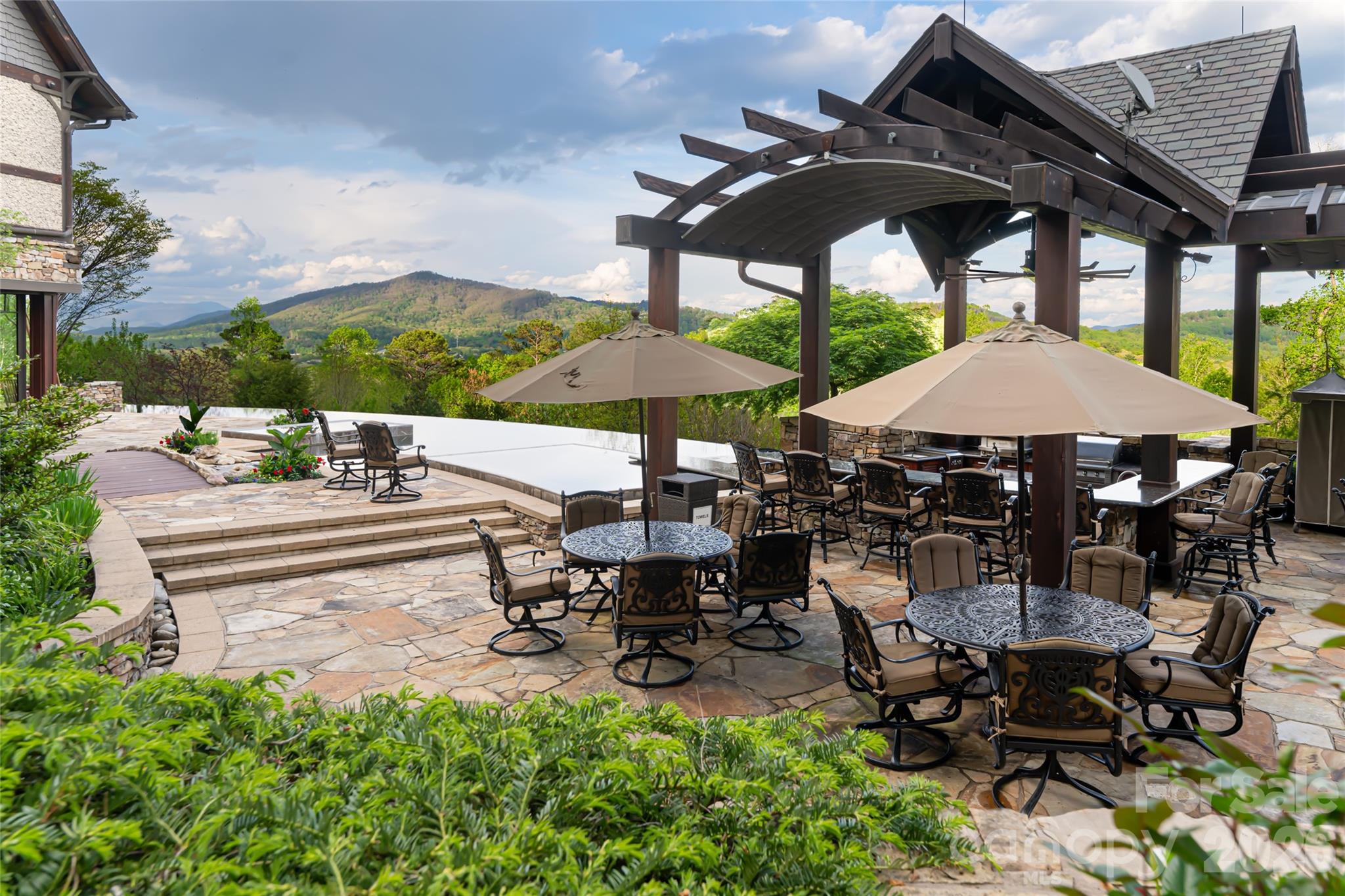 66 N Deerhaven Lane — Asheville