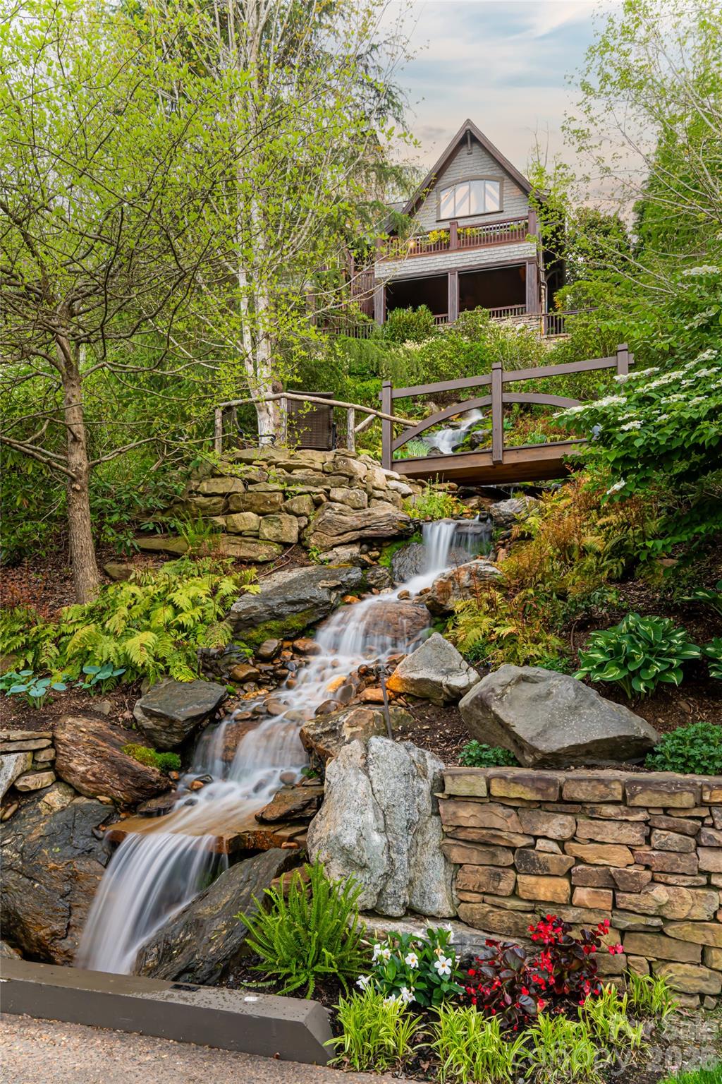 66 N Deerhaven Lane — Asheville