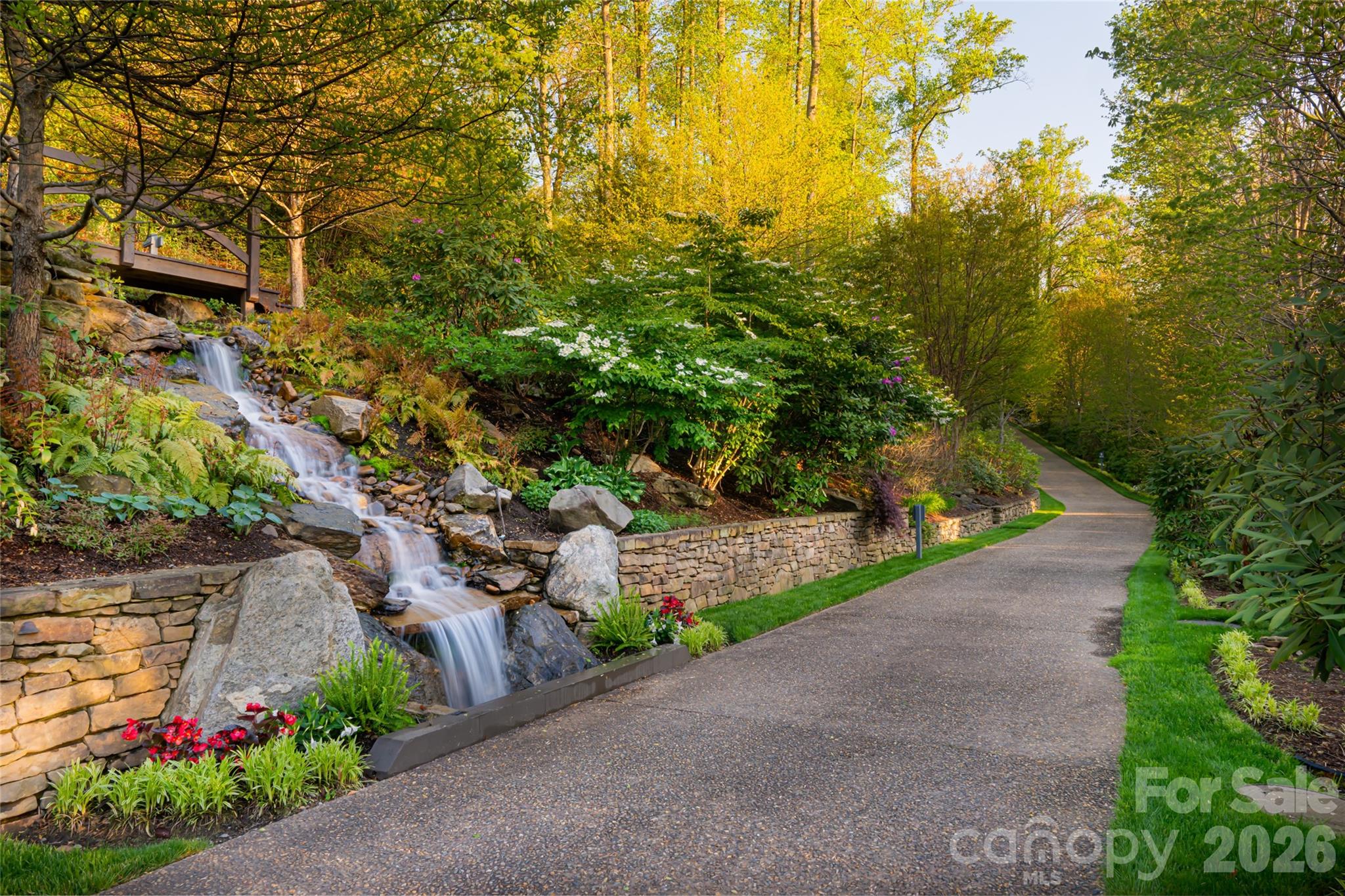 66 N Deerhaven Lane — Asheville