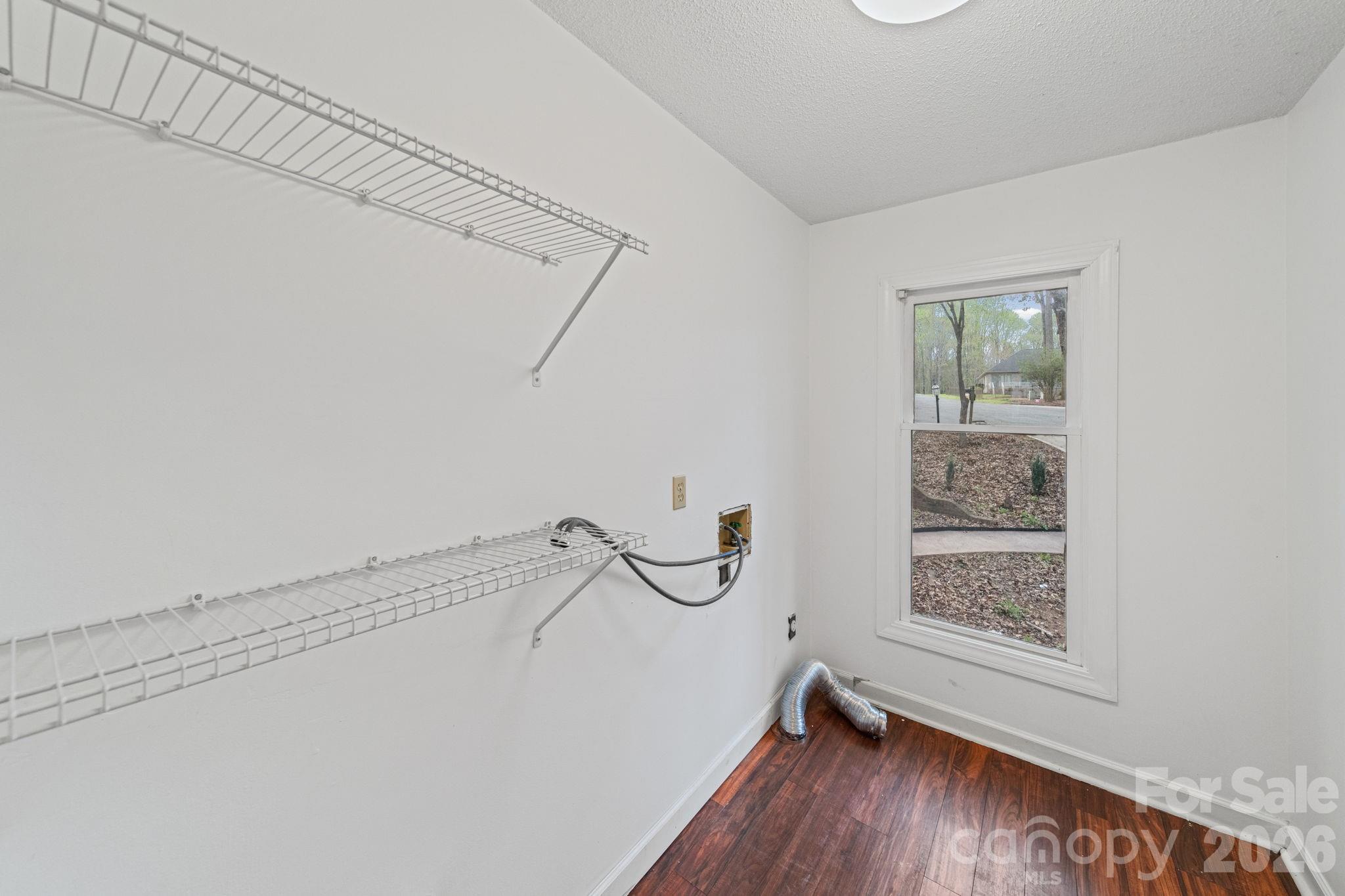 200 Maple Court — Lexington