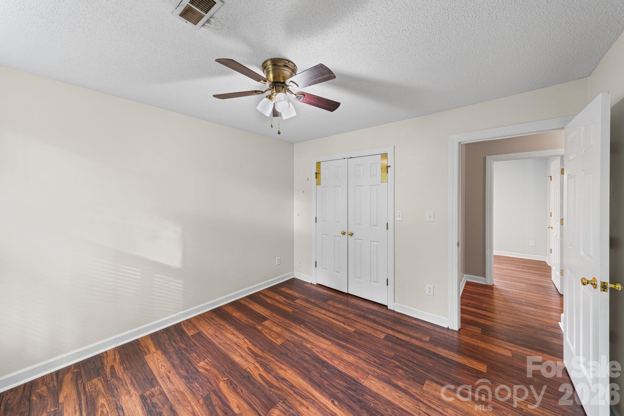 200 Maple Court — Lexington