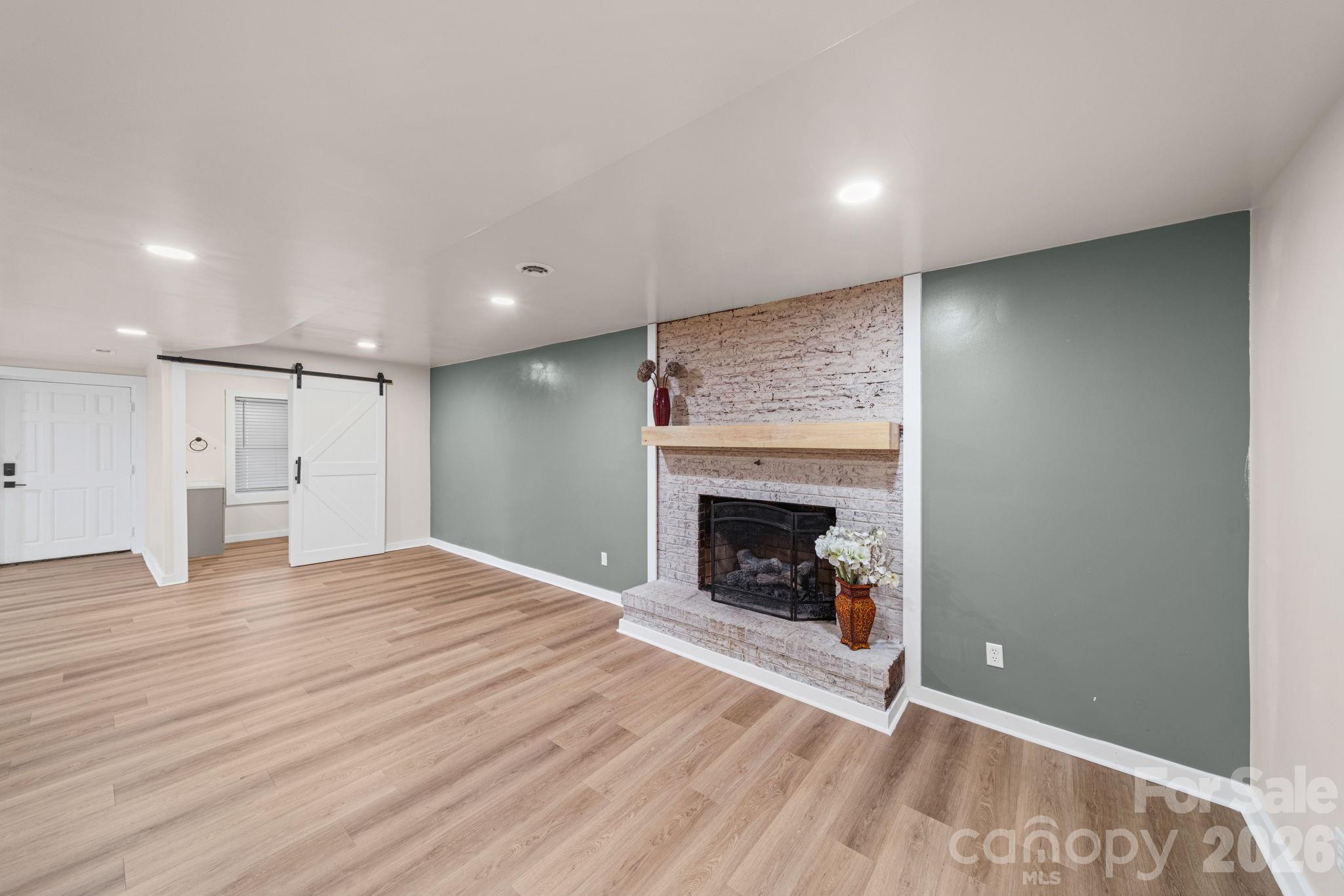 200 Maple Court — Lexington
