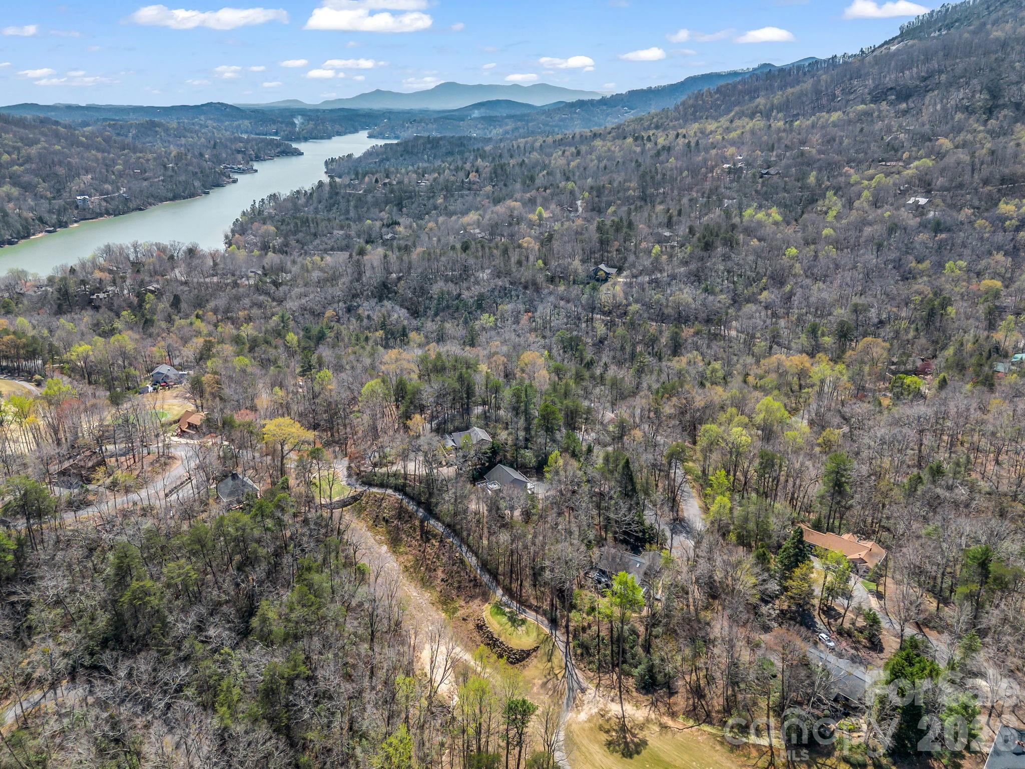 121 Fern Loop — Lake Lure