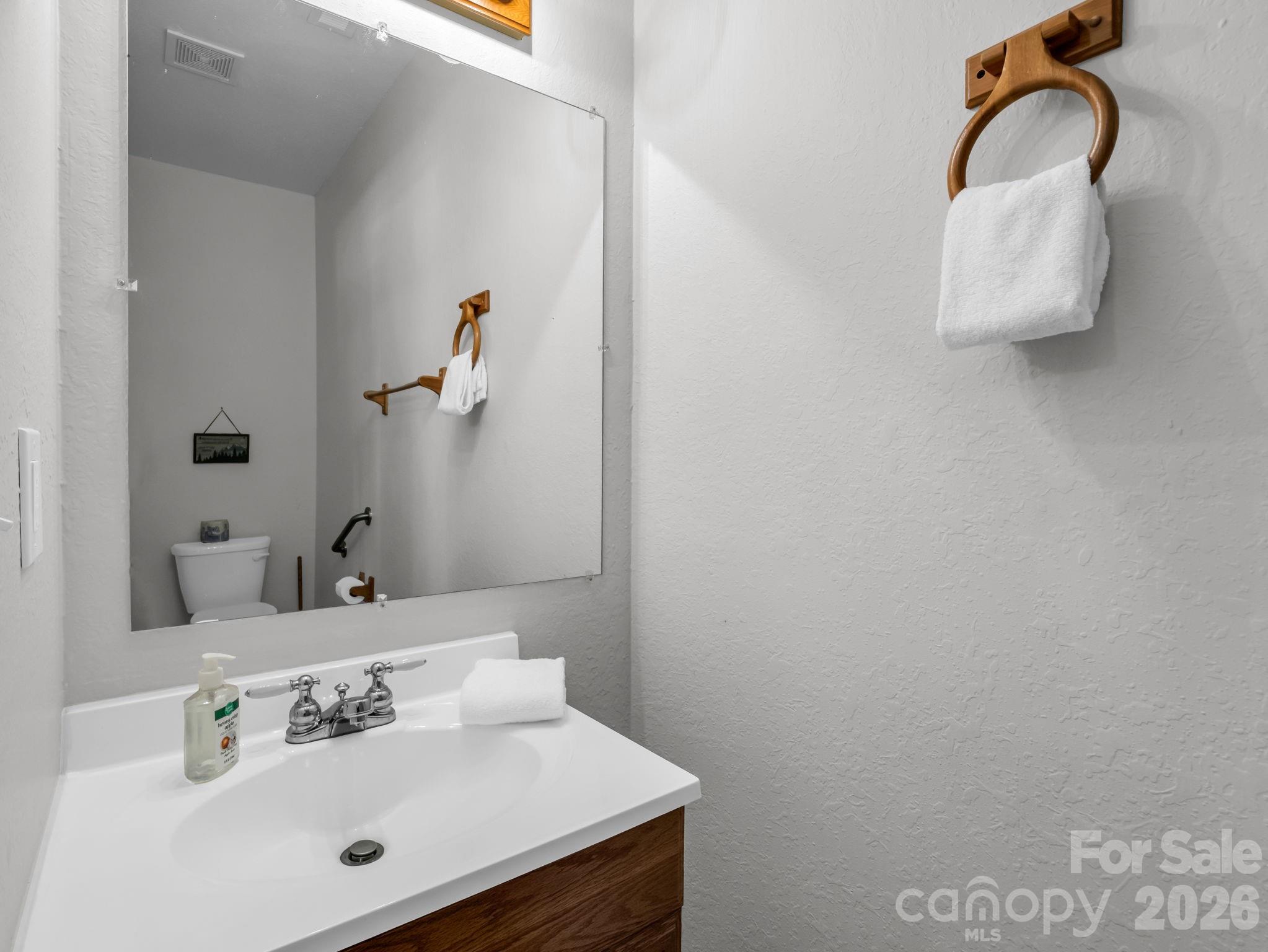 121 Fern Loop — Lake Lure