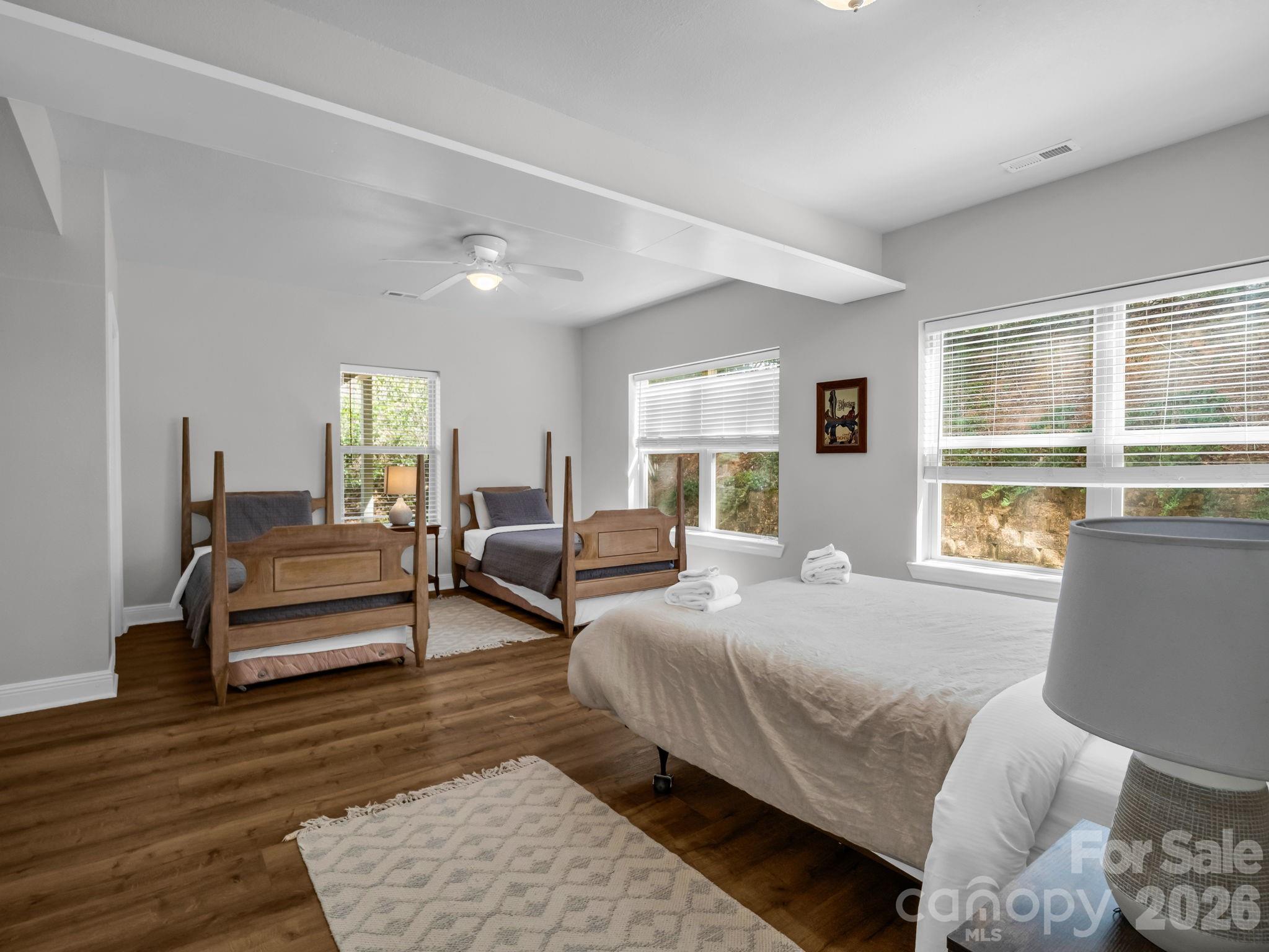 121 Fern Loop — Lake Lure