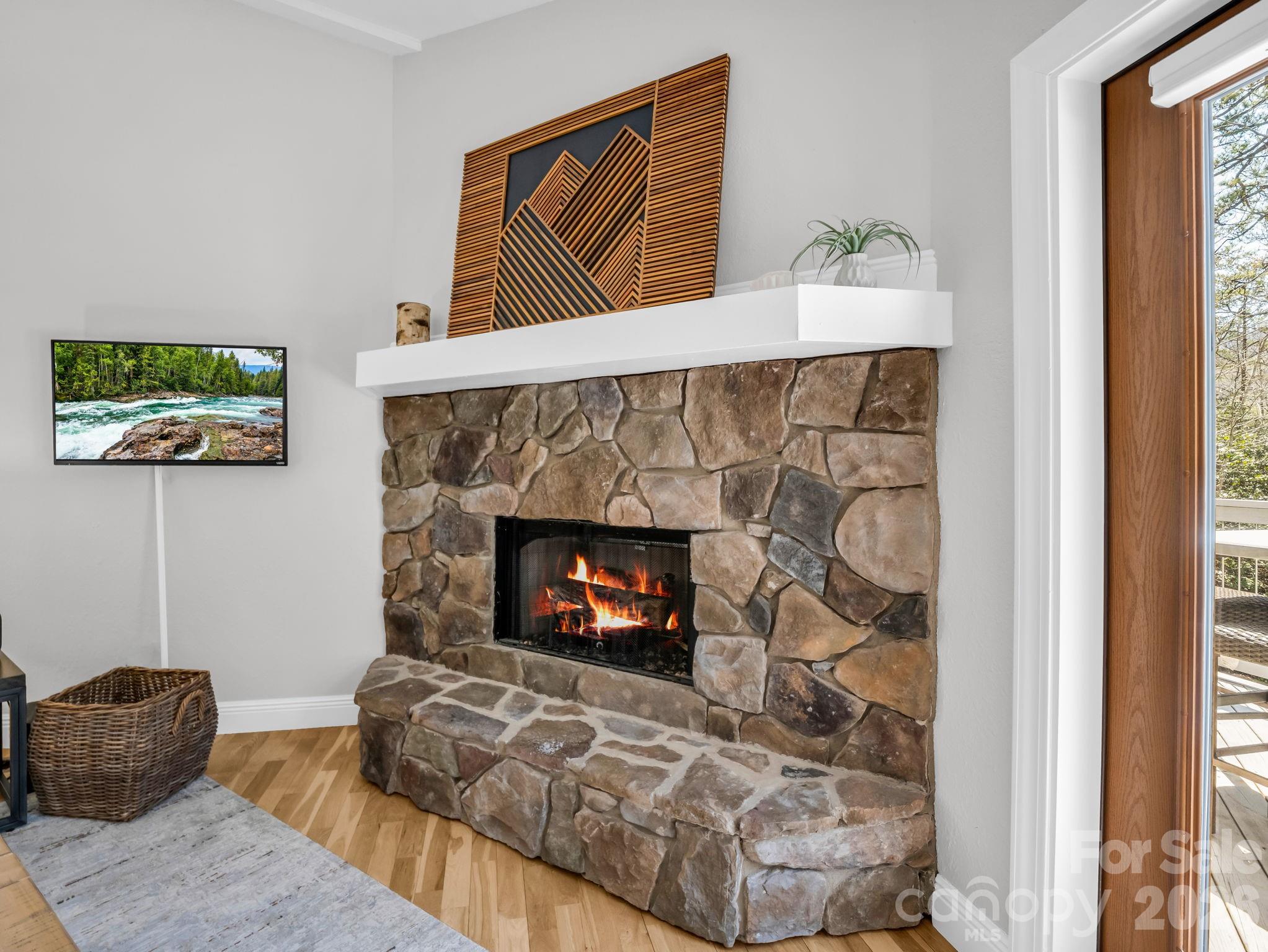 121 Fern Loop — Lake Lure