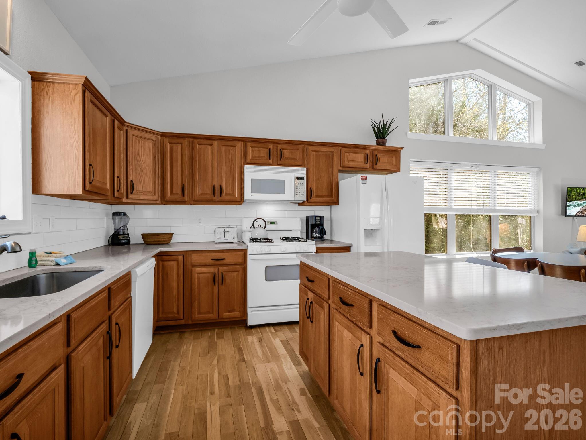 121 Fern Loop — Lake Lure
