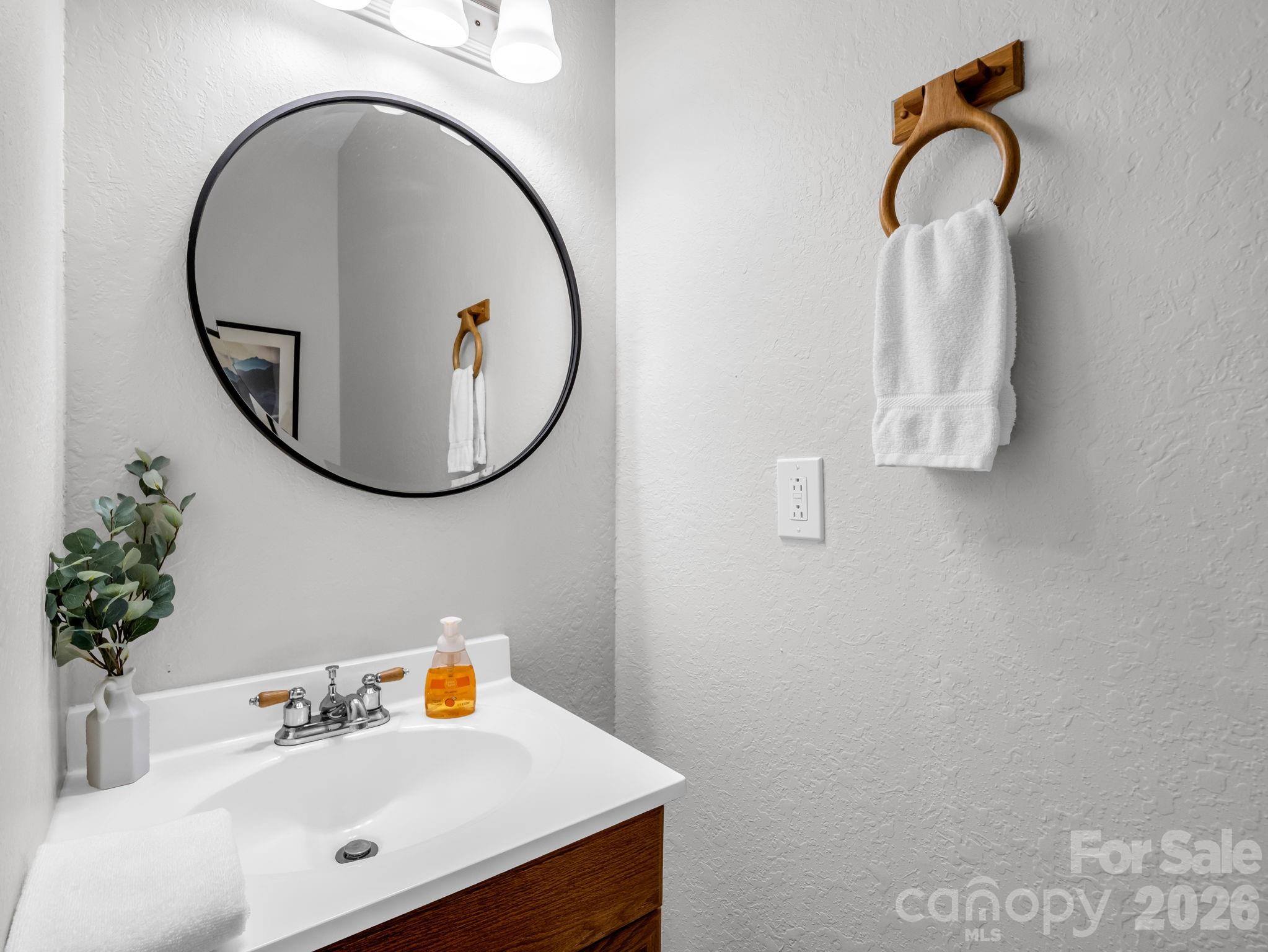 121 Fern Loop — Lake Lure