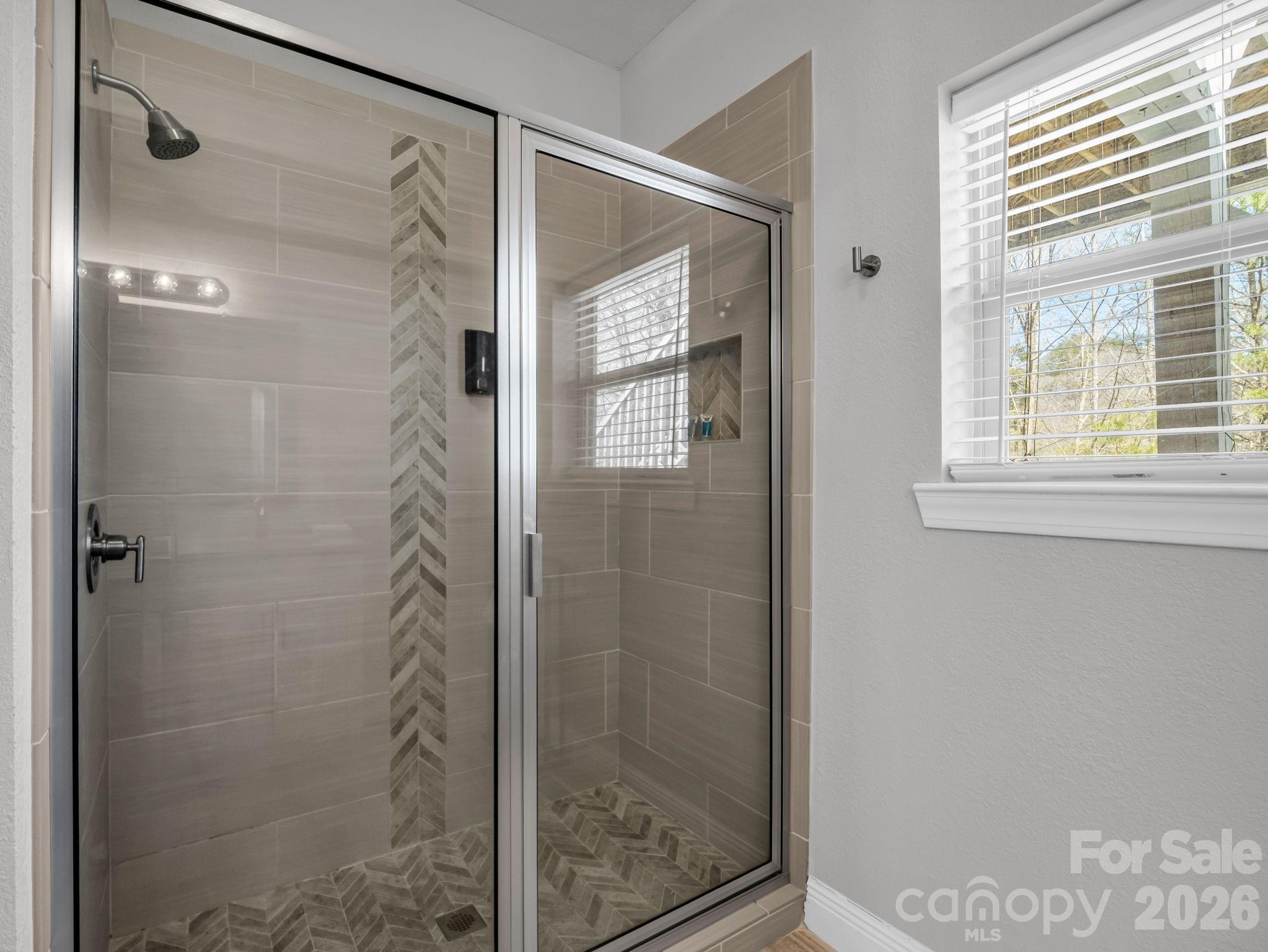 121 Fern Loop — Lake Lure