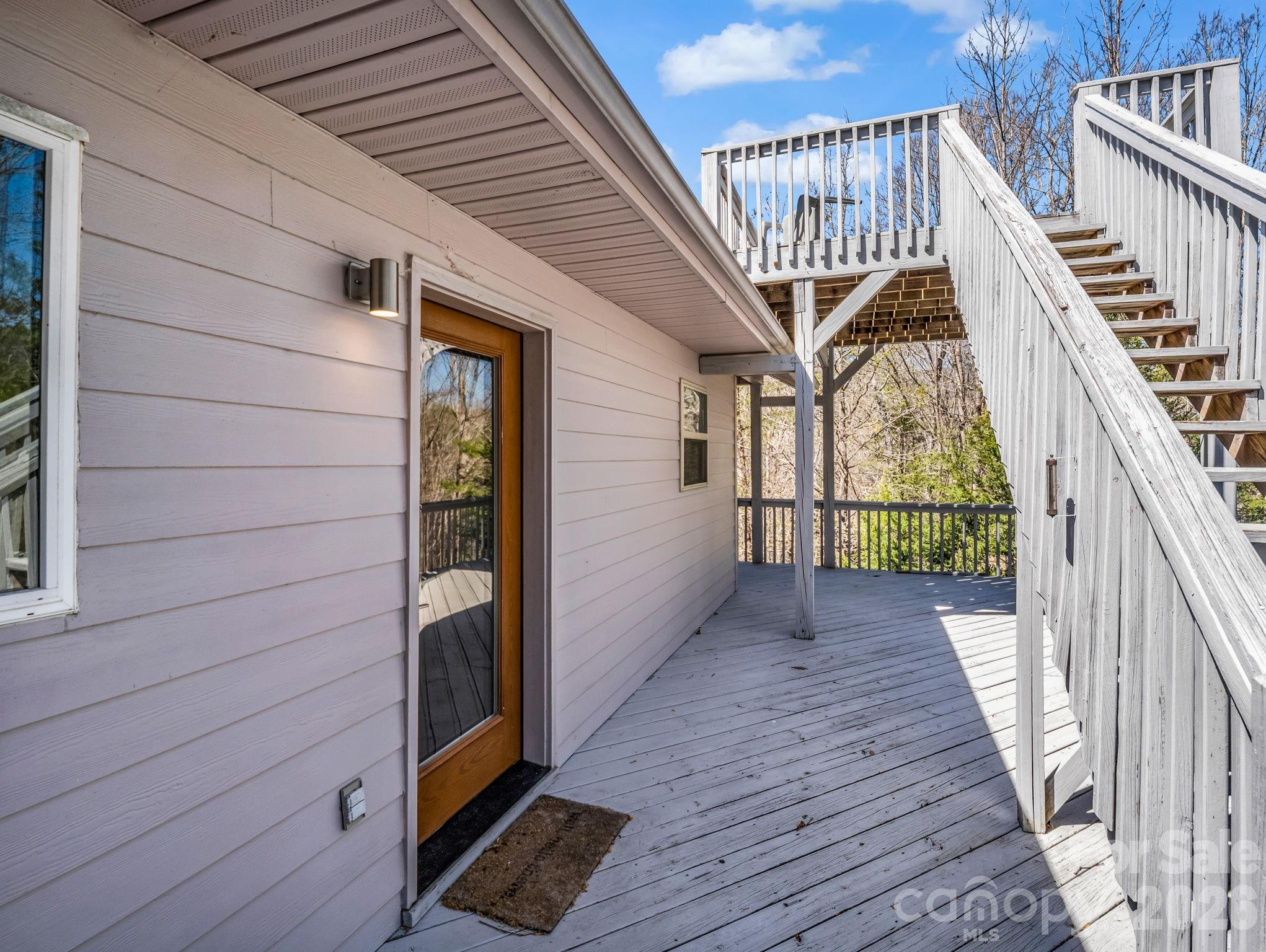 121 Fern Loop — Lake Lure