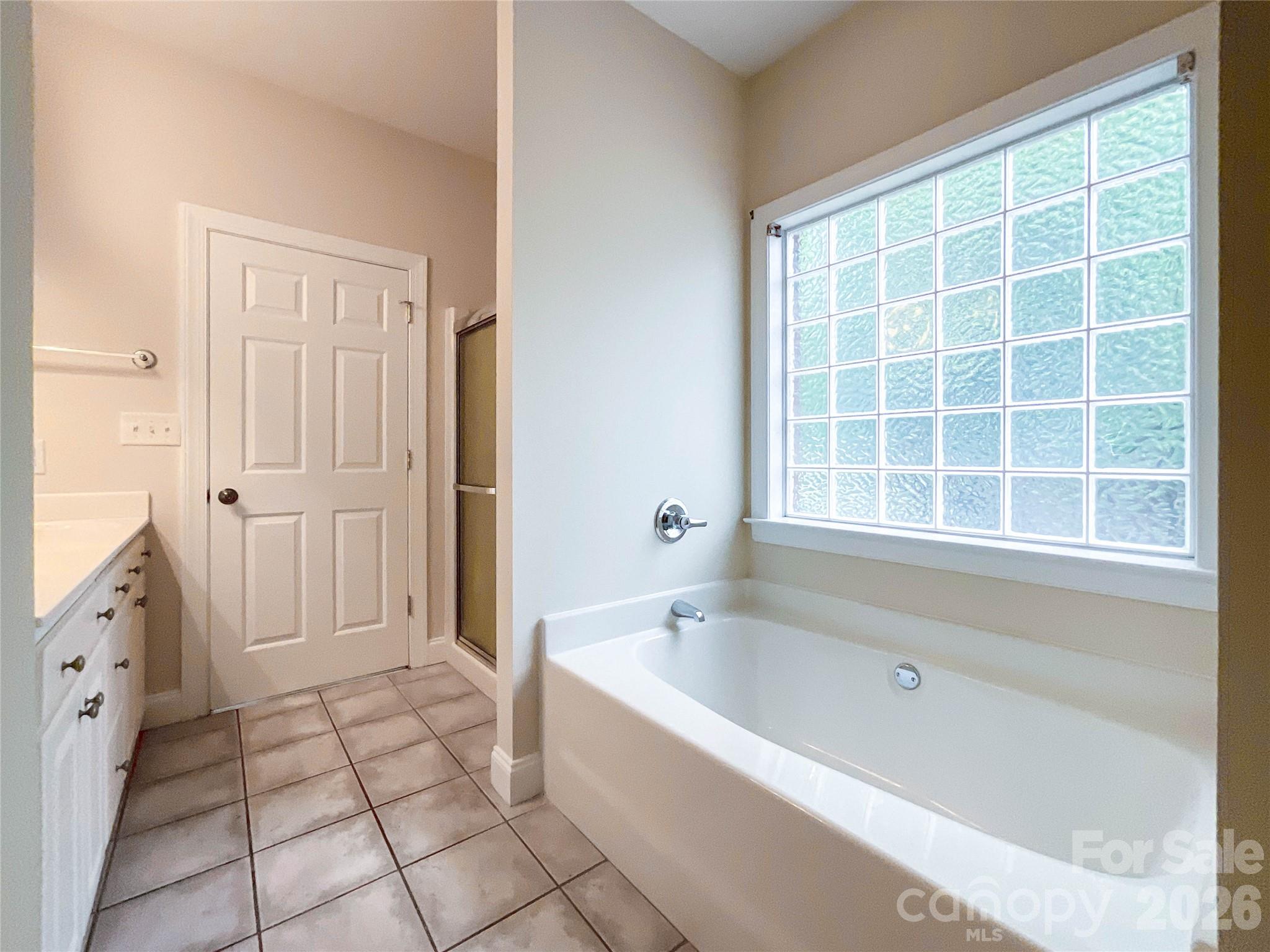 1406 Kent Court — Monroe