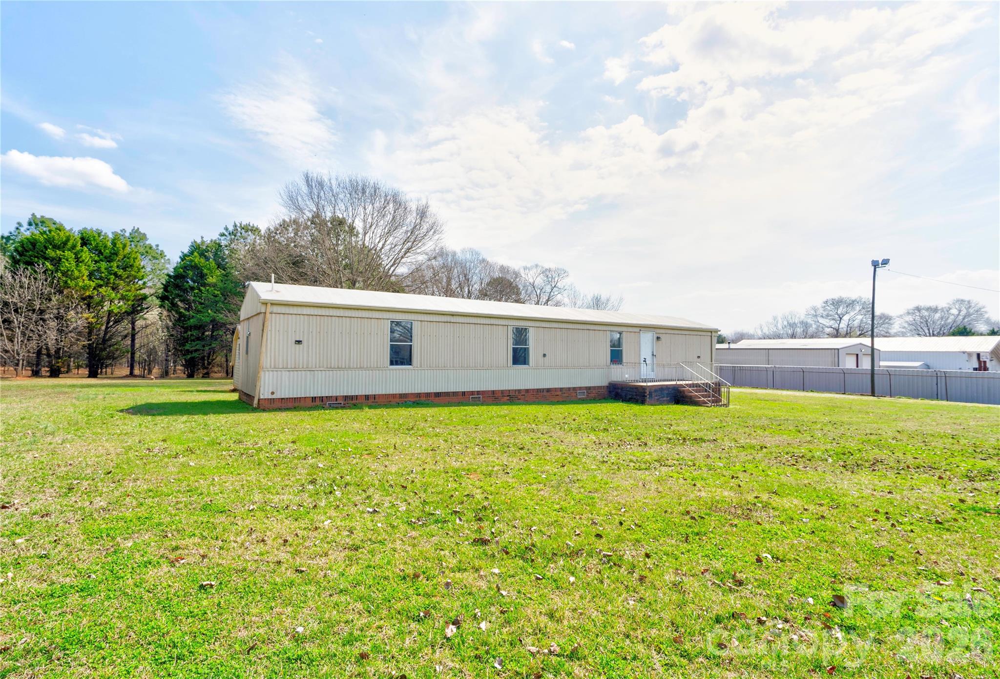 2728 Polkville Road — Shelby