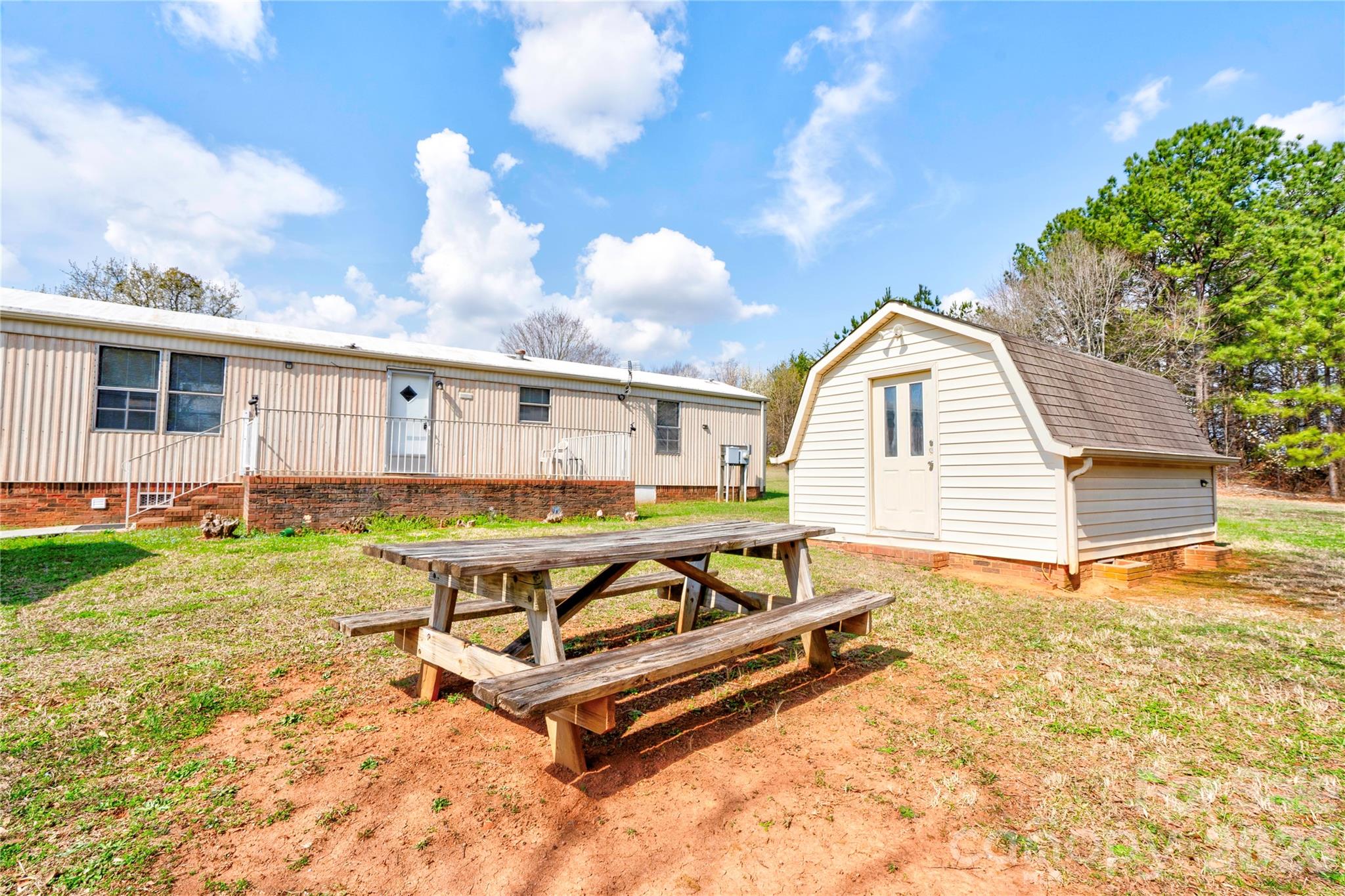2728 Polkville Road — Shelby