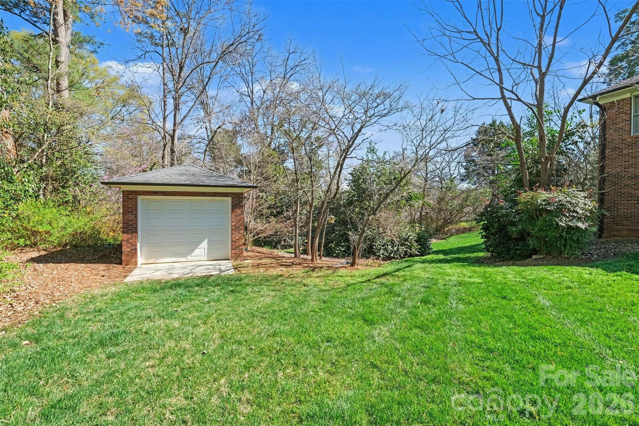 746 Grandview Drive NE — Concord