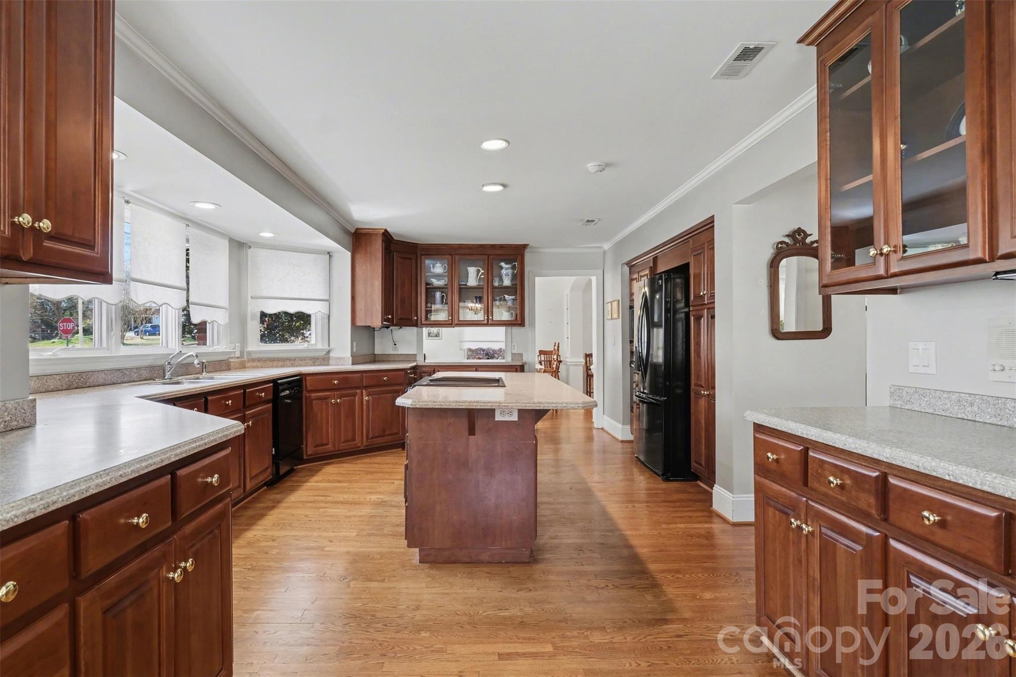 746 Grandview Drive NE — Concord