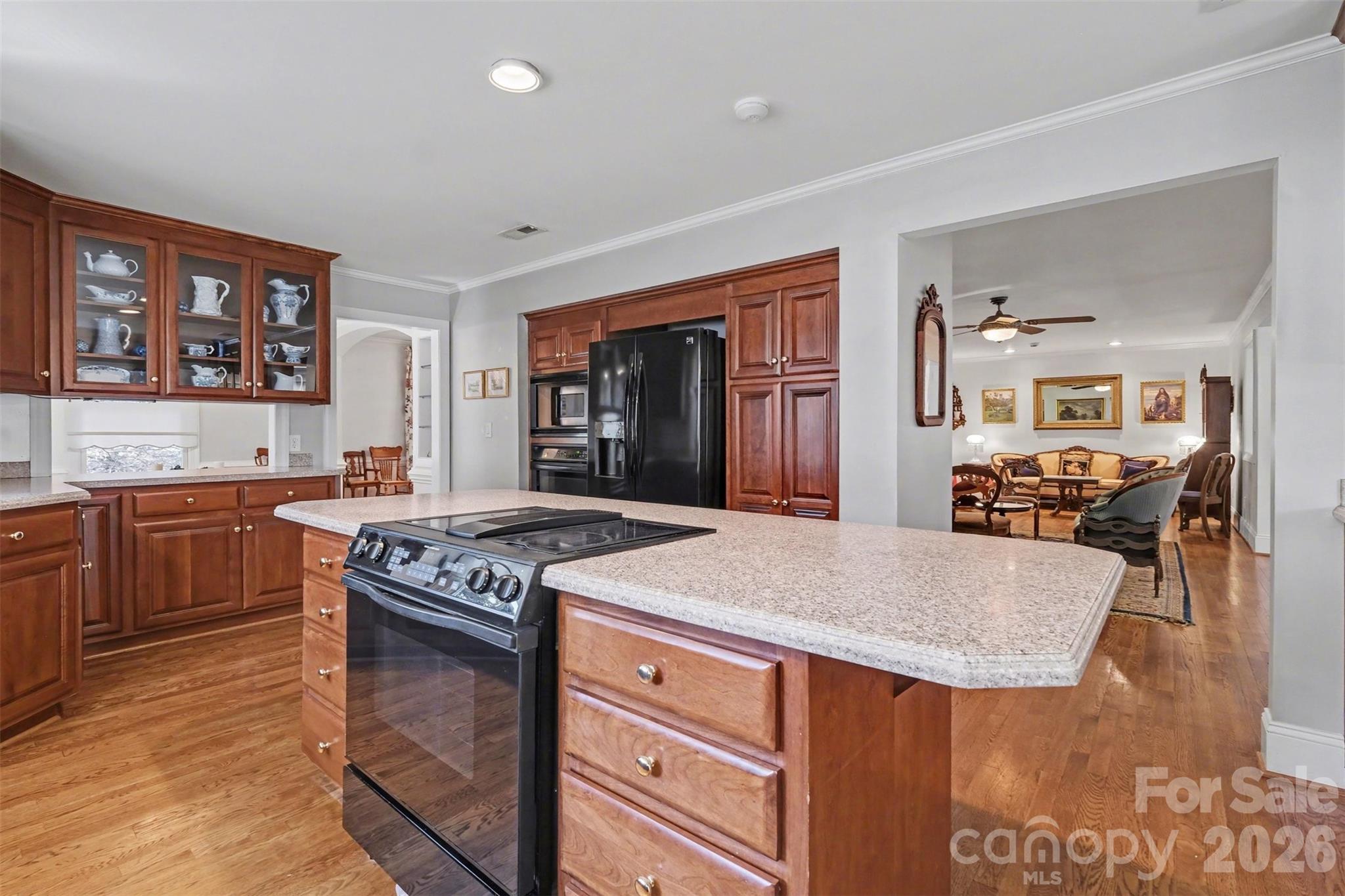 746 Grandview Drive NE — Concord