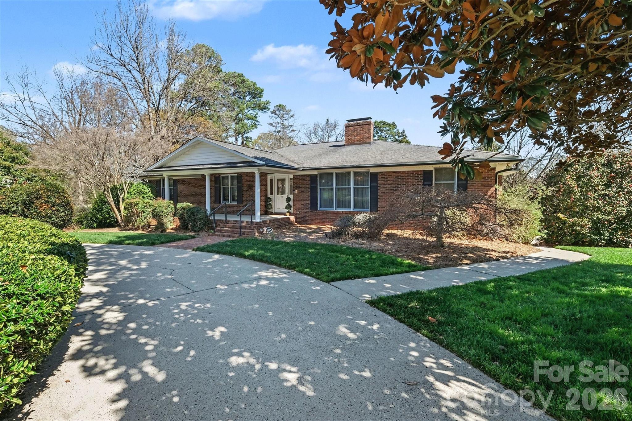 746 Grandview Drive NE — Concord