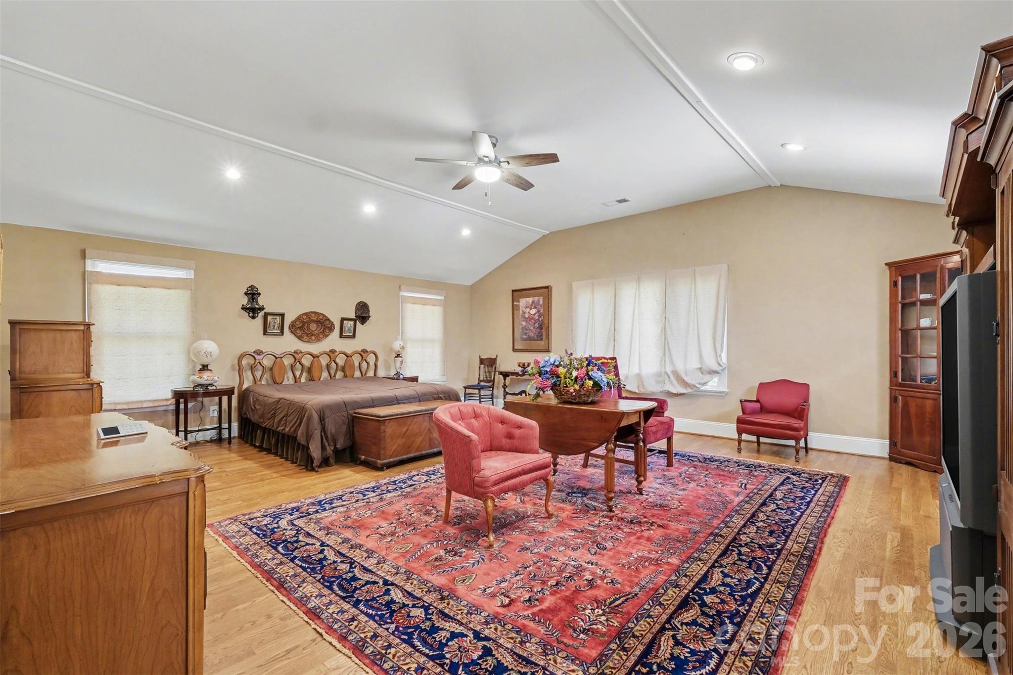 746 Grandview Drive NE — Concord