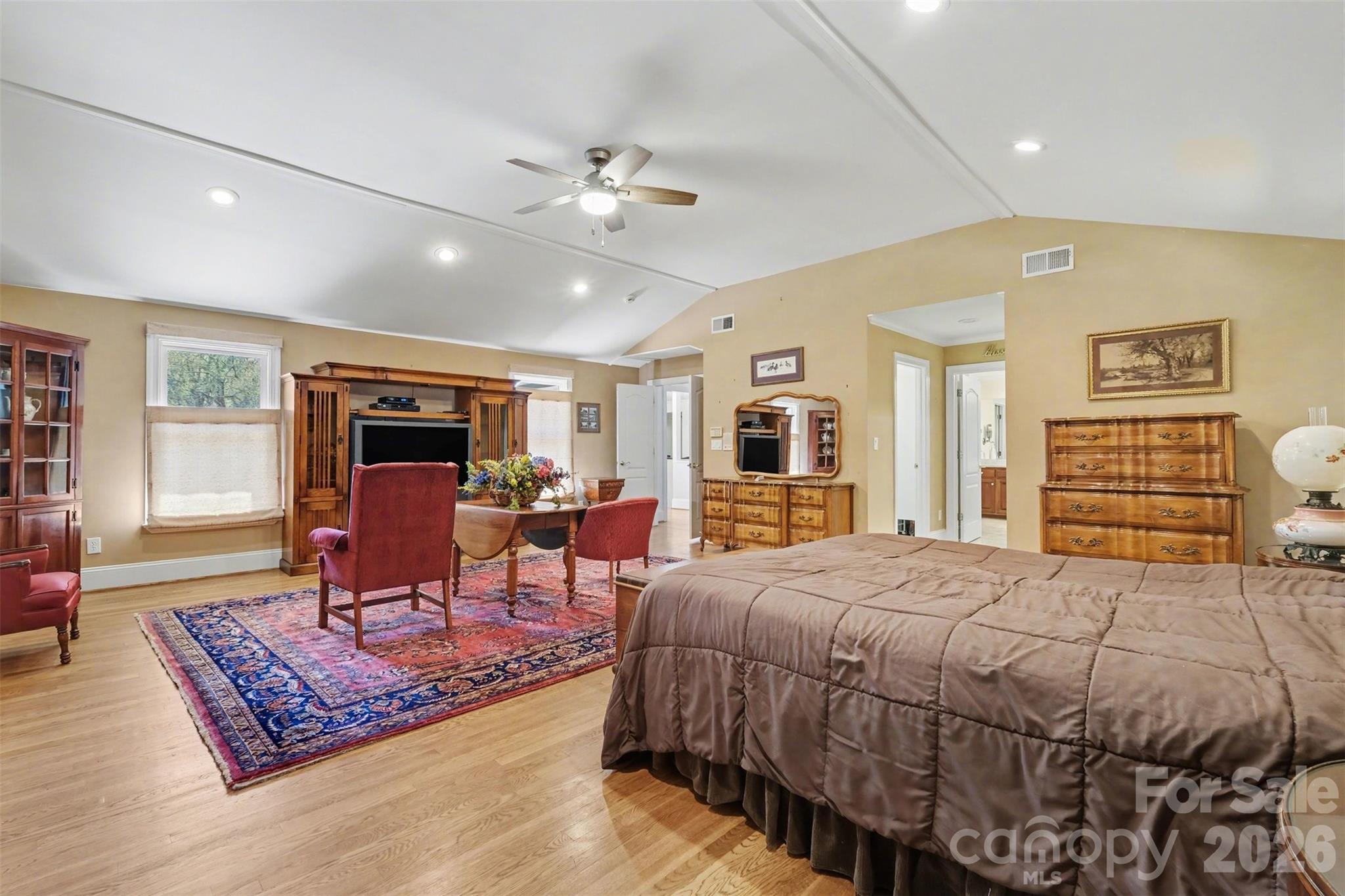 746 Grandview Drive NE — Concord
