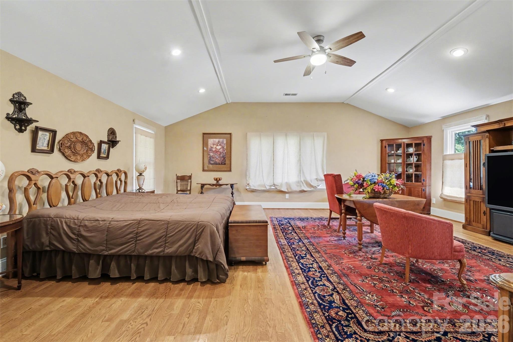 746 Grandview Drive NE — Concord