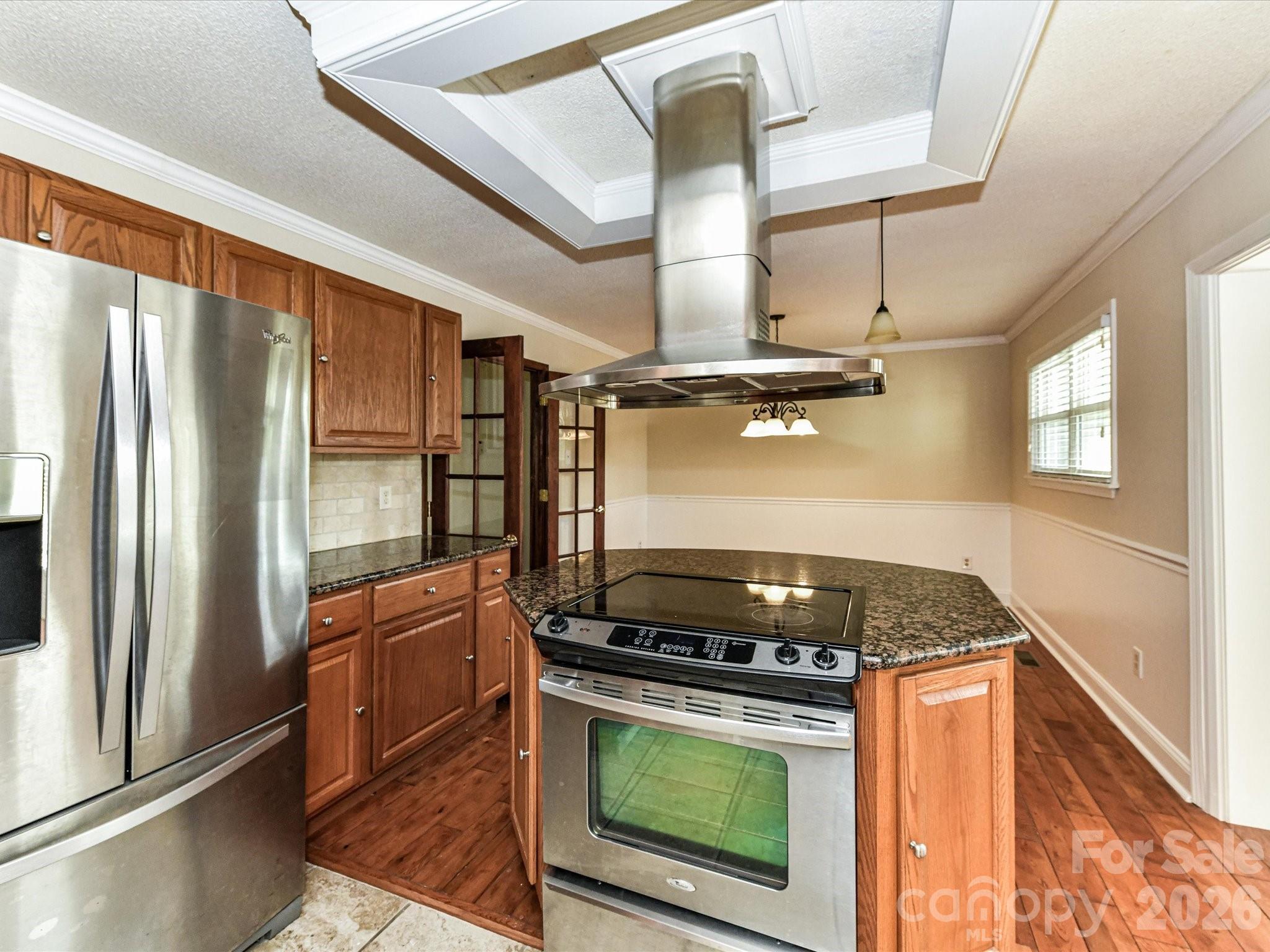 916 Lakewood Drive — Matthews