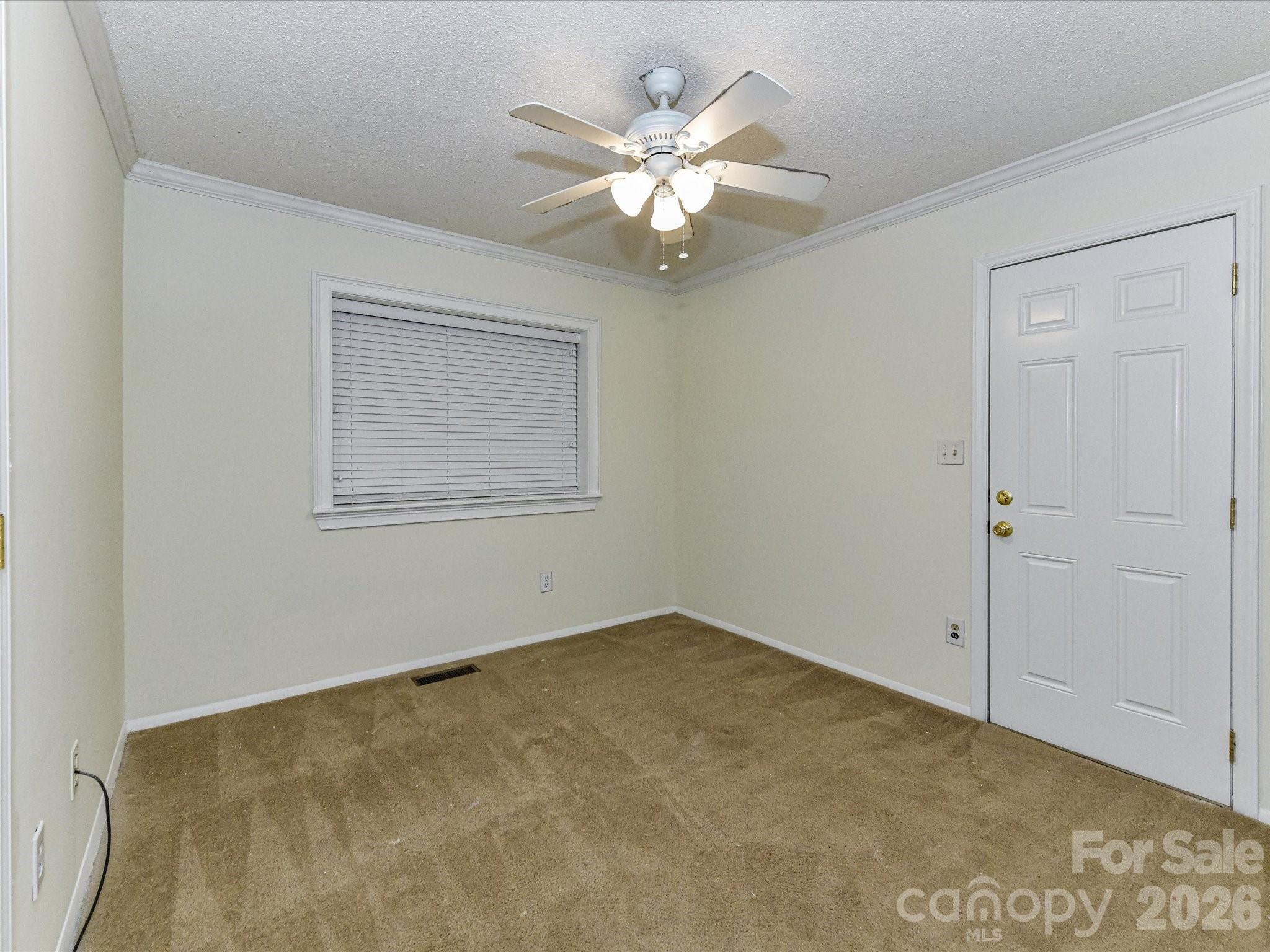 916 Lakewood Drive — Matthews