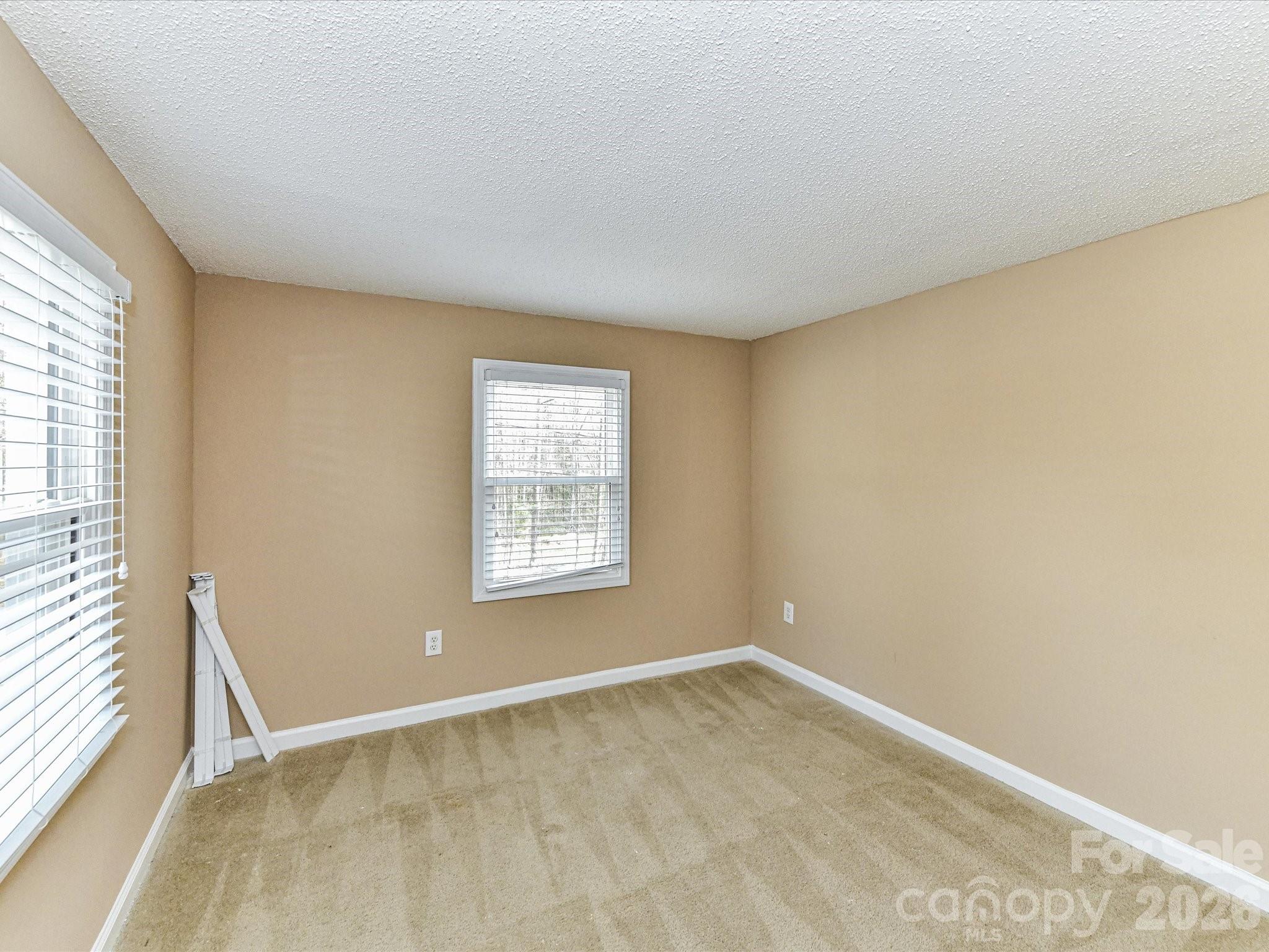 916 Lakewood Drive — Matthews