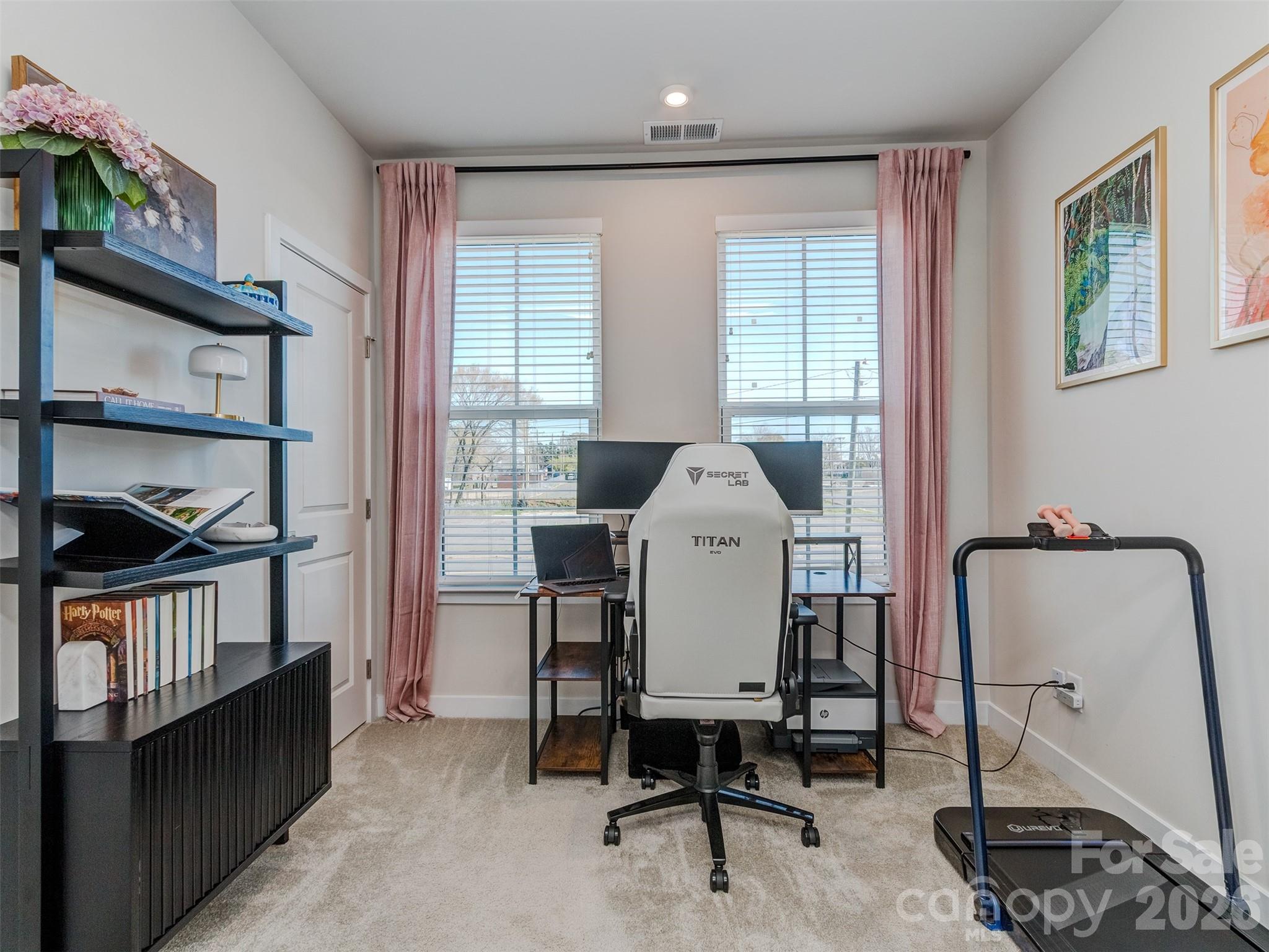 1033 Simcoe Lane — Charlotte