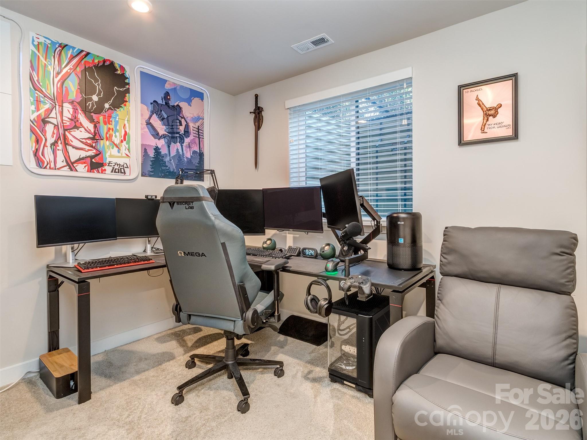 1033 Simcoe Lane — Charlotte