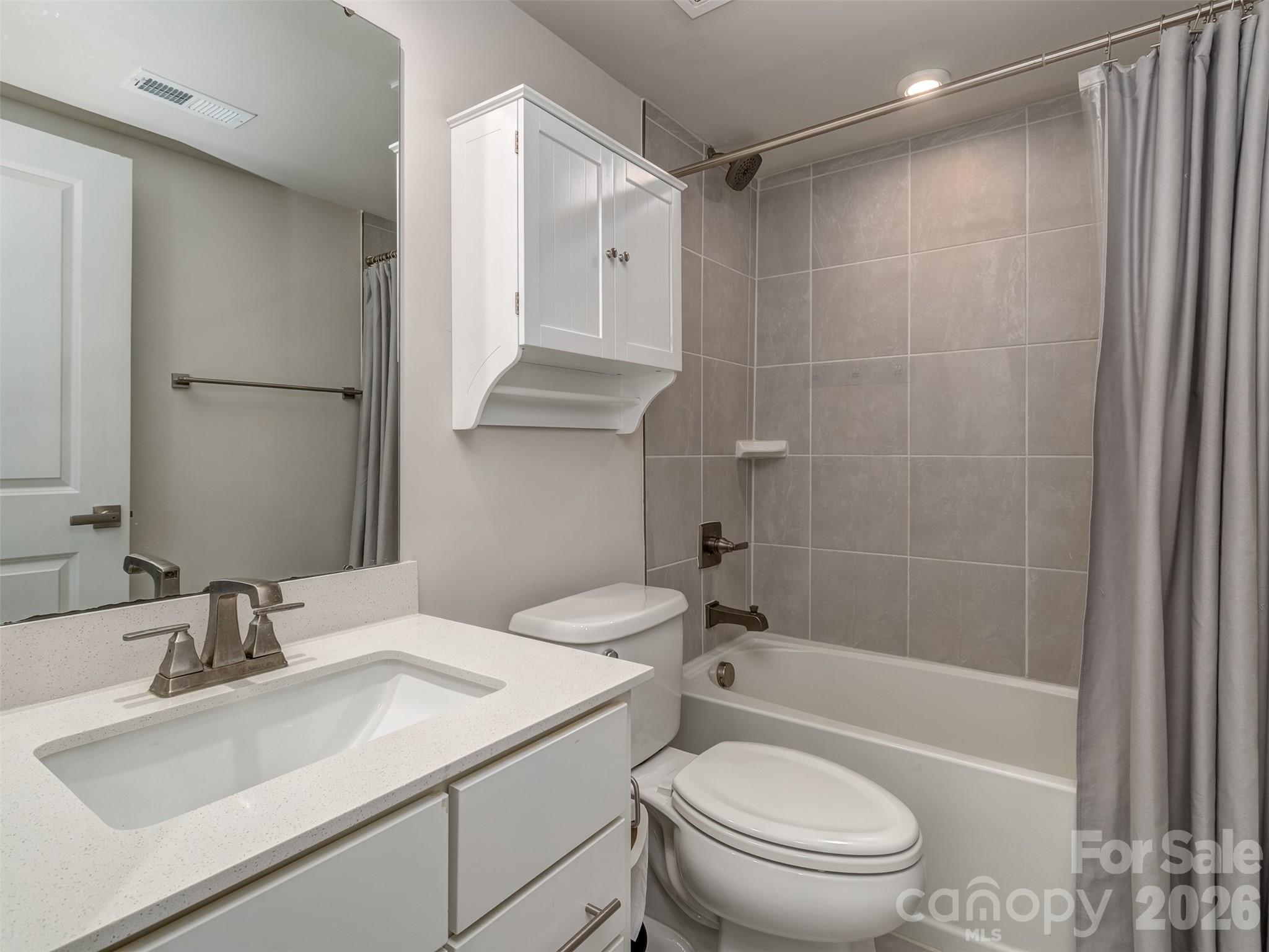 1033 Simcoe Lane — Charlotte