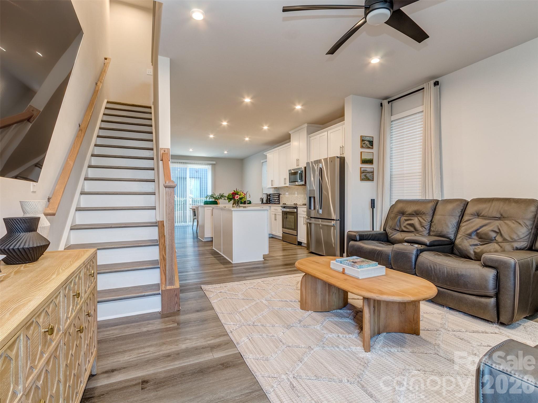 1033 Simcoe Lane — Charlotte